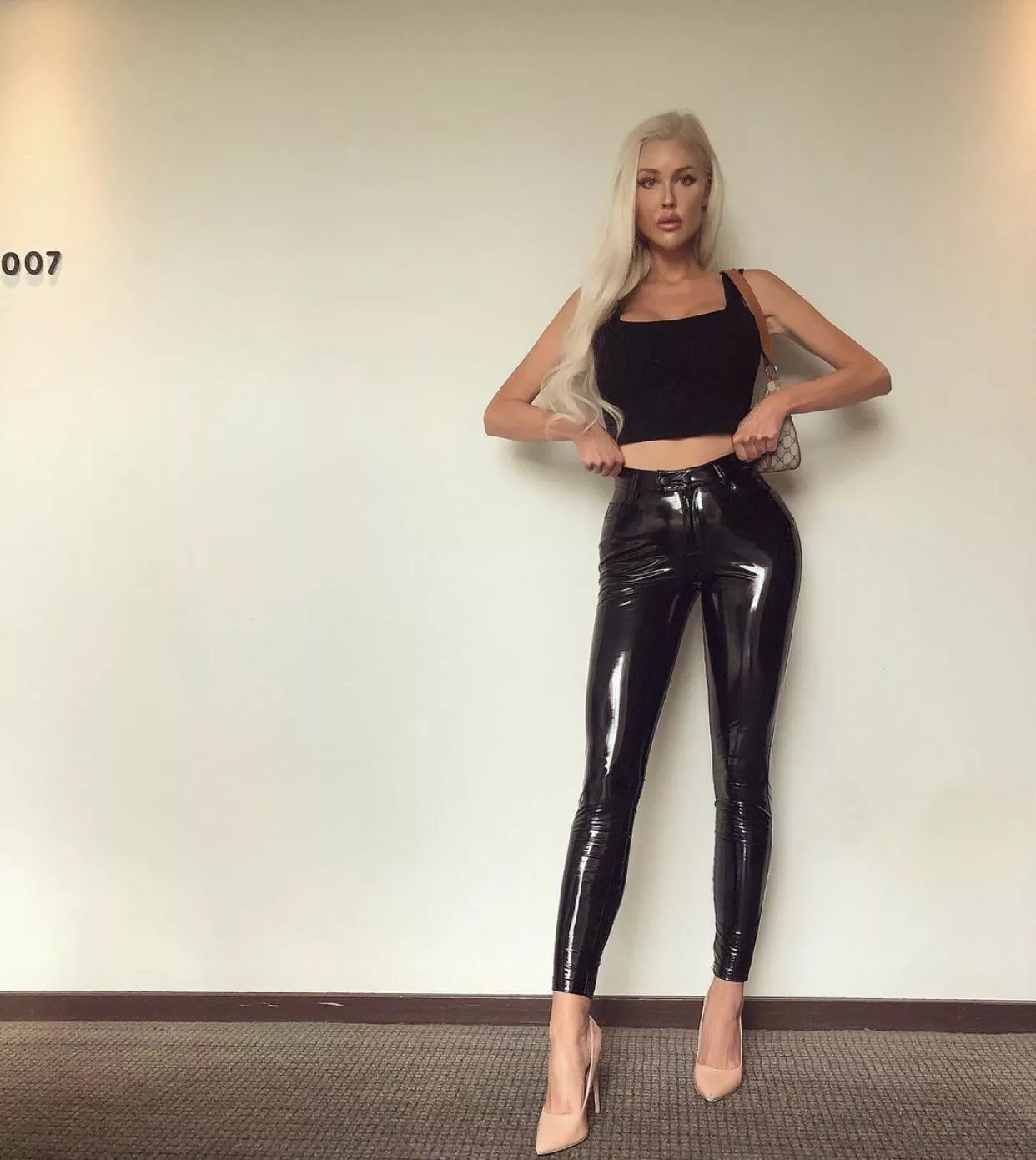 Shiny pants