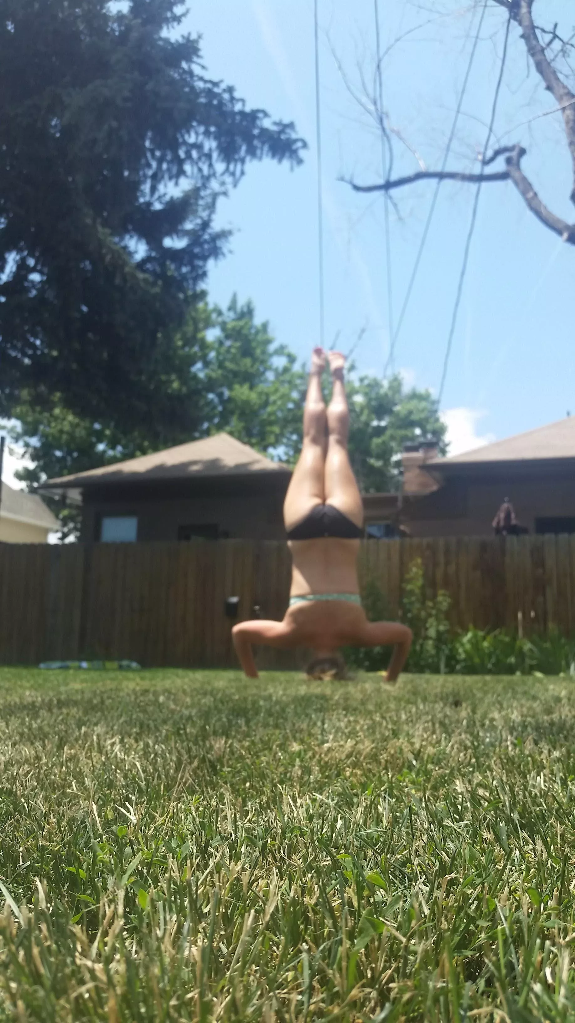 Shirshasana in the grass with just a little bit of ass 🍌❤️🍌