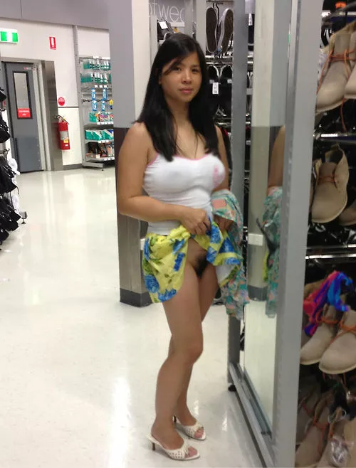 Shoe shopping [/r/asianpokies]