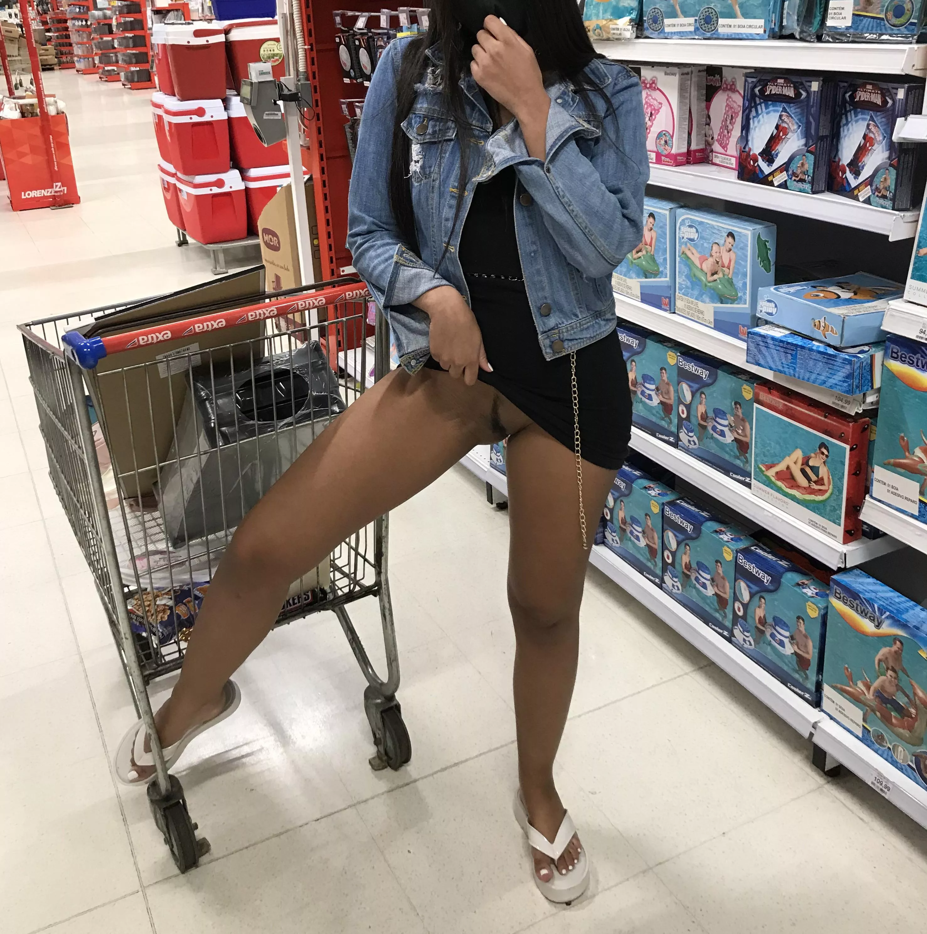 Shopping and flashing 🇧🇷😋