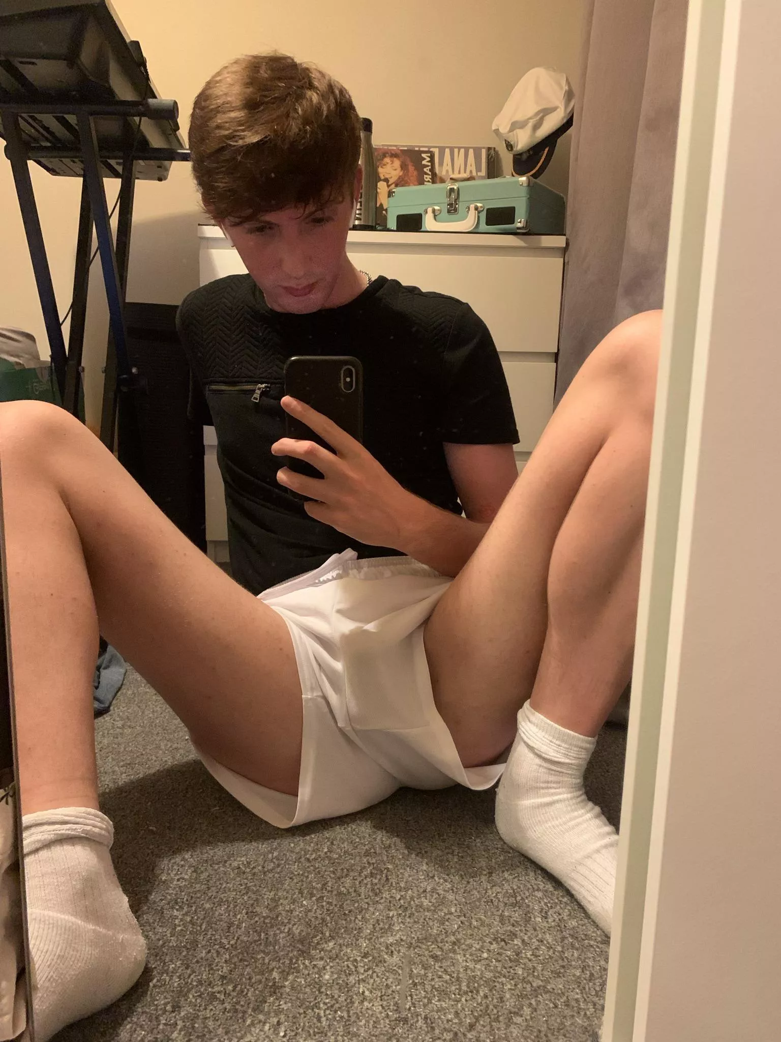 Shorts and socks make me so horny 🥵