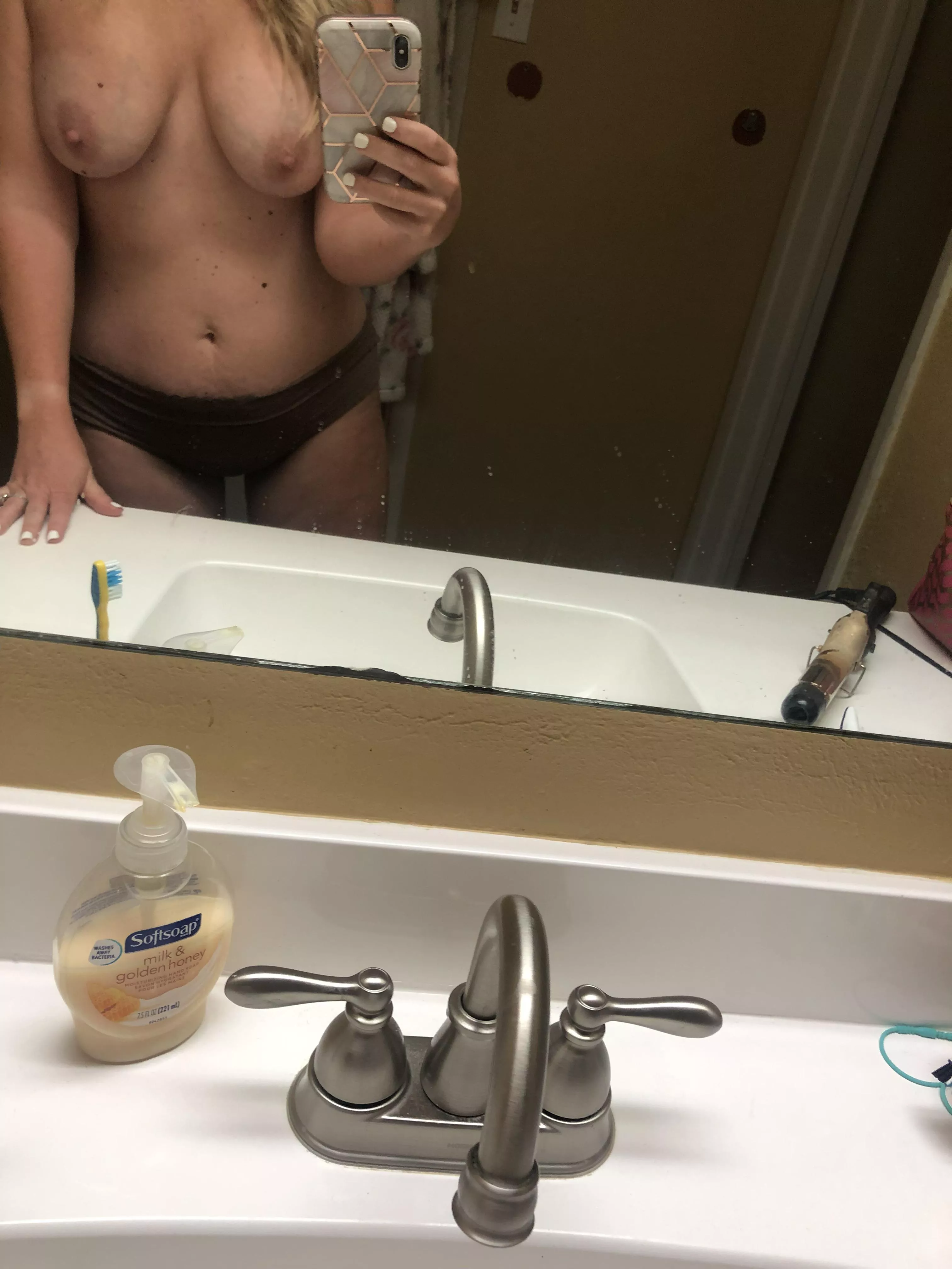 Show my wife how fuckable she is