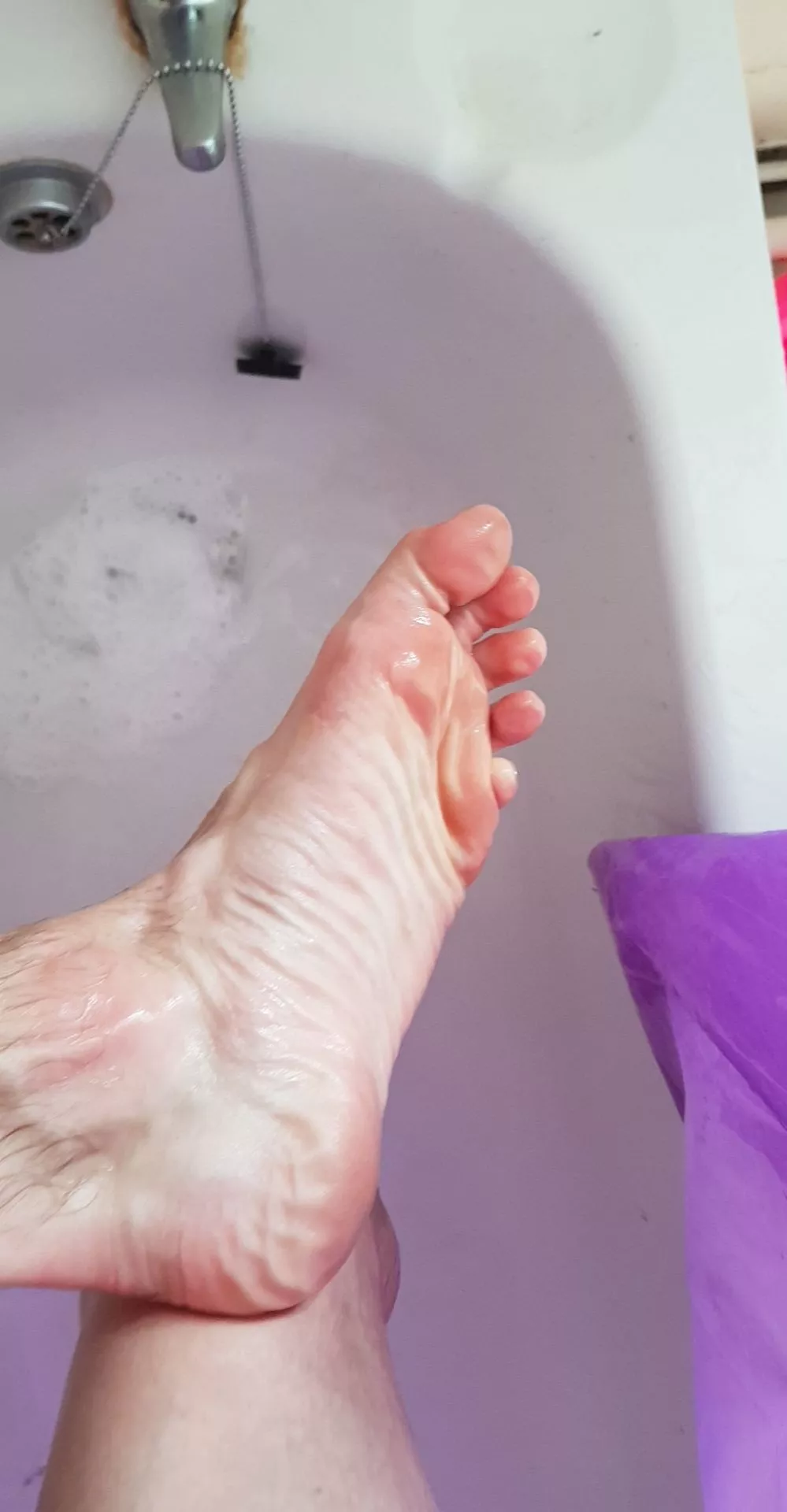 Shower feet 💦