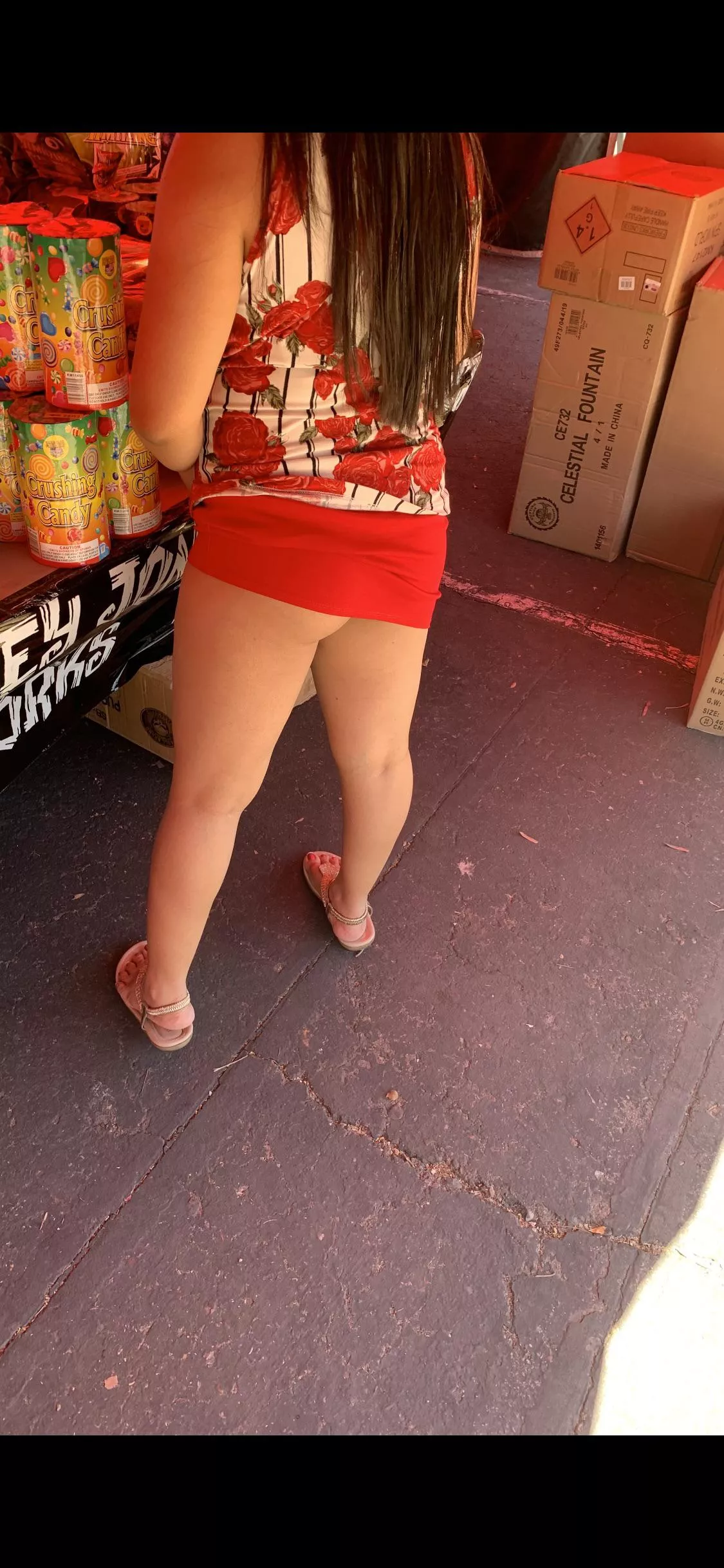 Showing some butt cheek while buying fireworks 💥