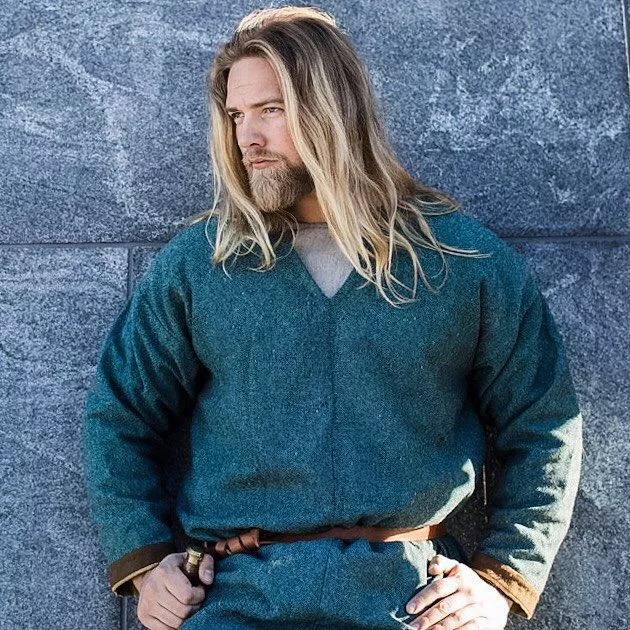 Since we seem to be on a Lasselom kick, Here's him in actual Viking garb.