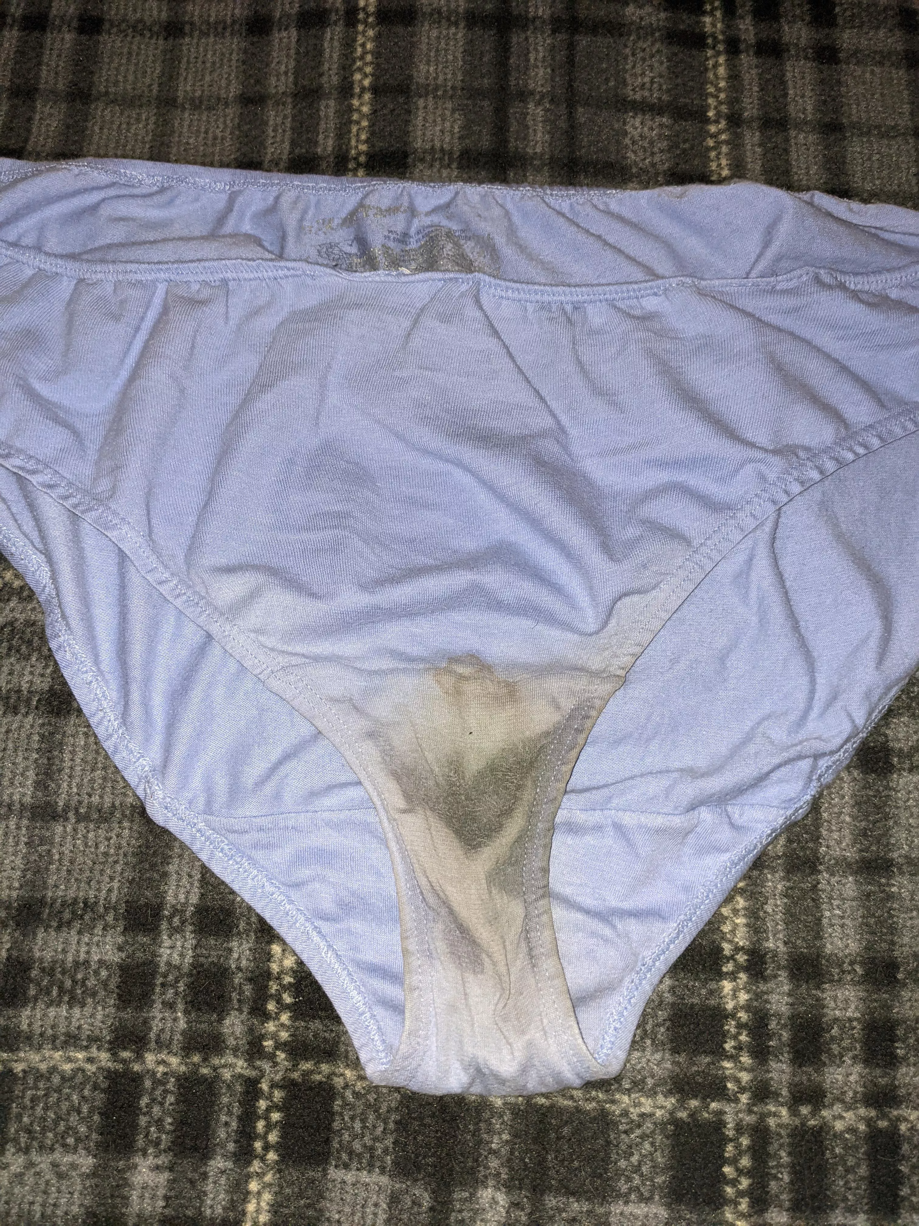 Sisters panties 🥰❤️ right before she goes for a shower. Smells amazing