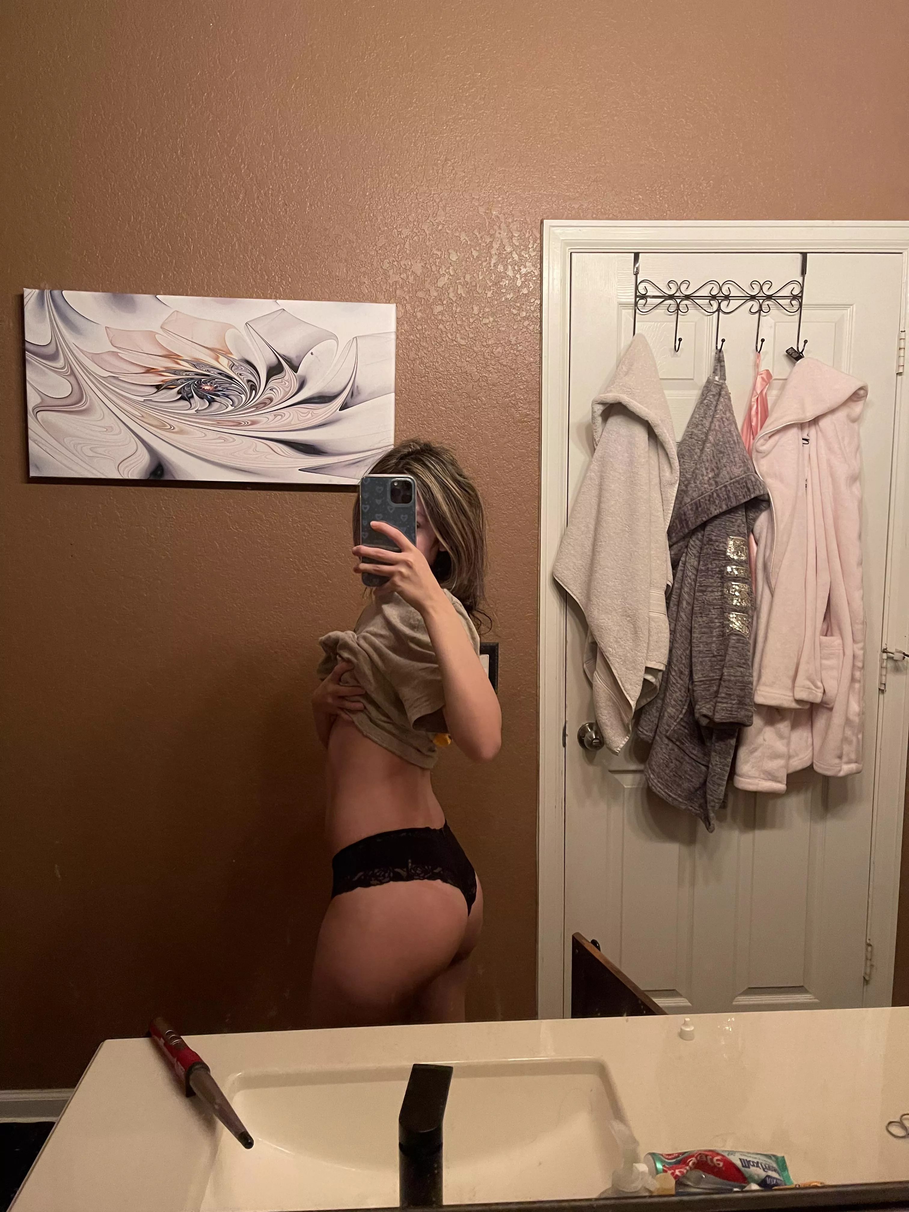 small booty lovers??<33