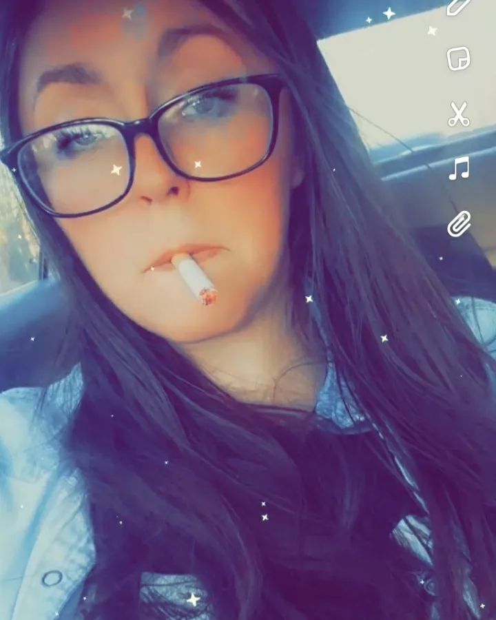 smoking in the car 💯🤙👏