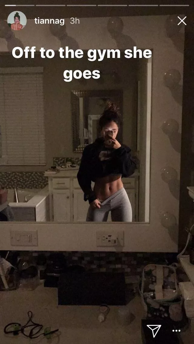 Snap Story Gap n Thighs