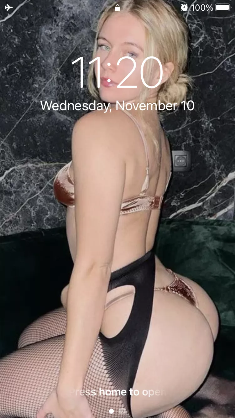 so every time I use my phone I am greeted with perfection