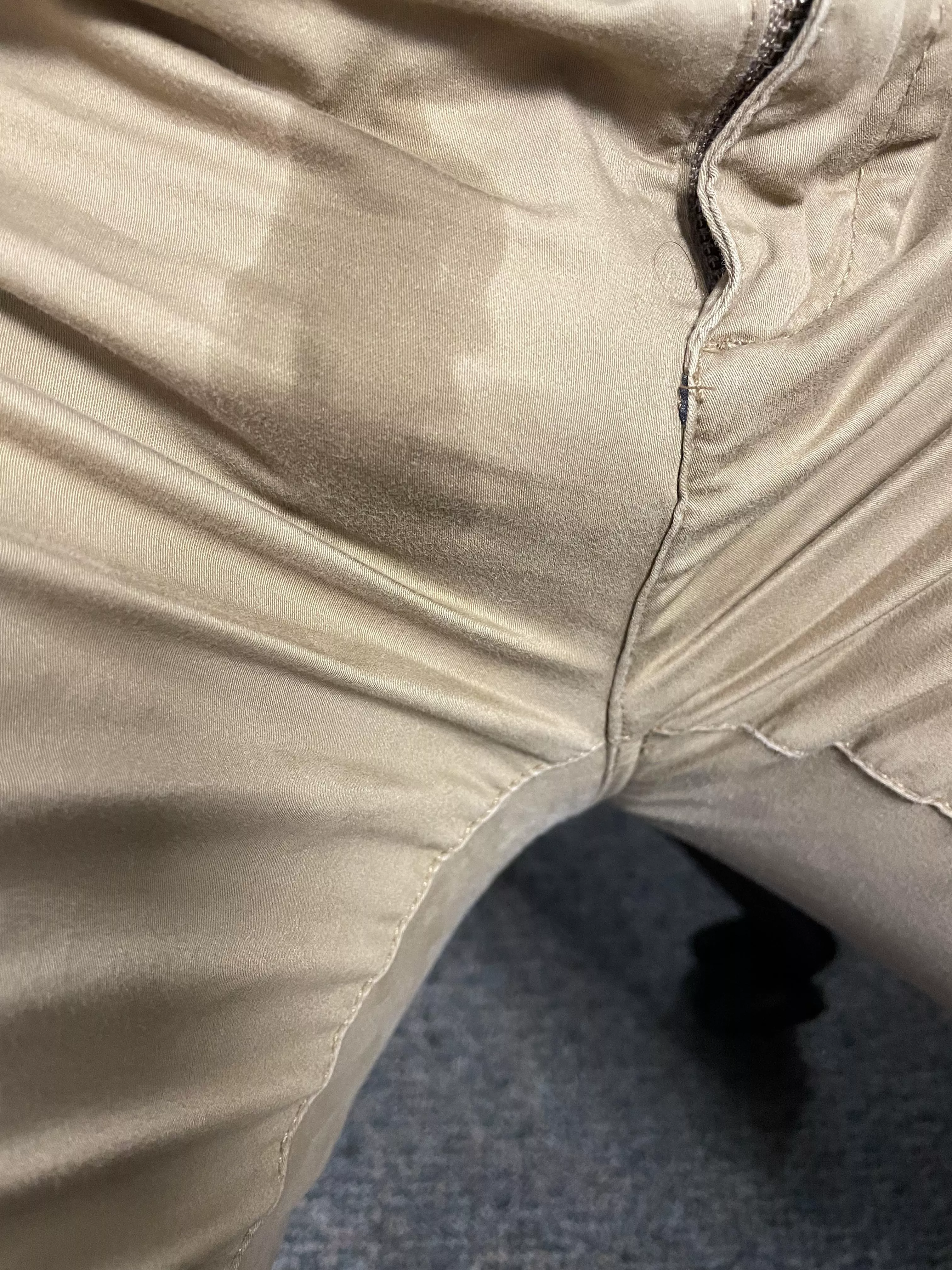 So horny at work my pre soaked through my pantsâ€¦ hope no one notices!! Someone come help me clean up!