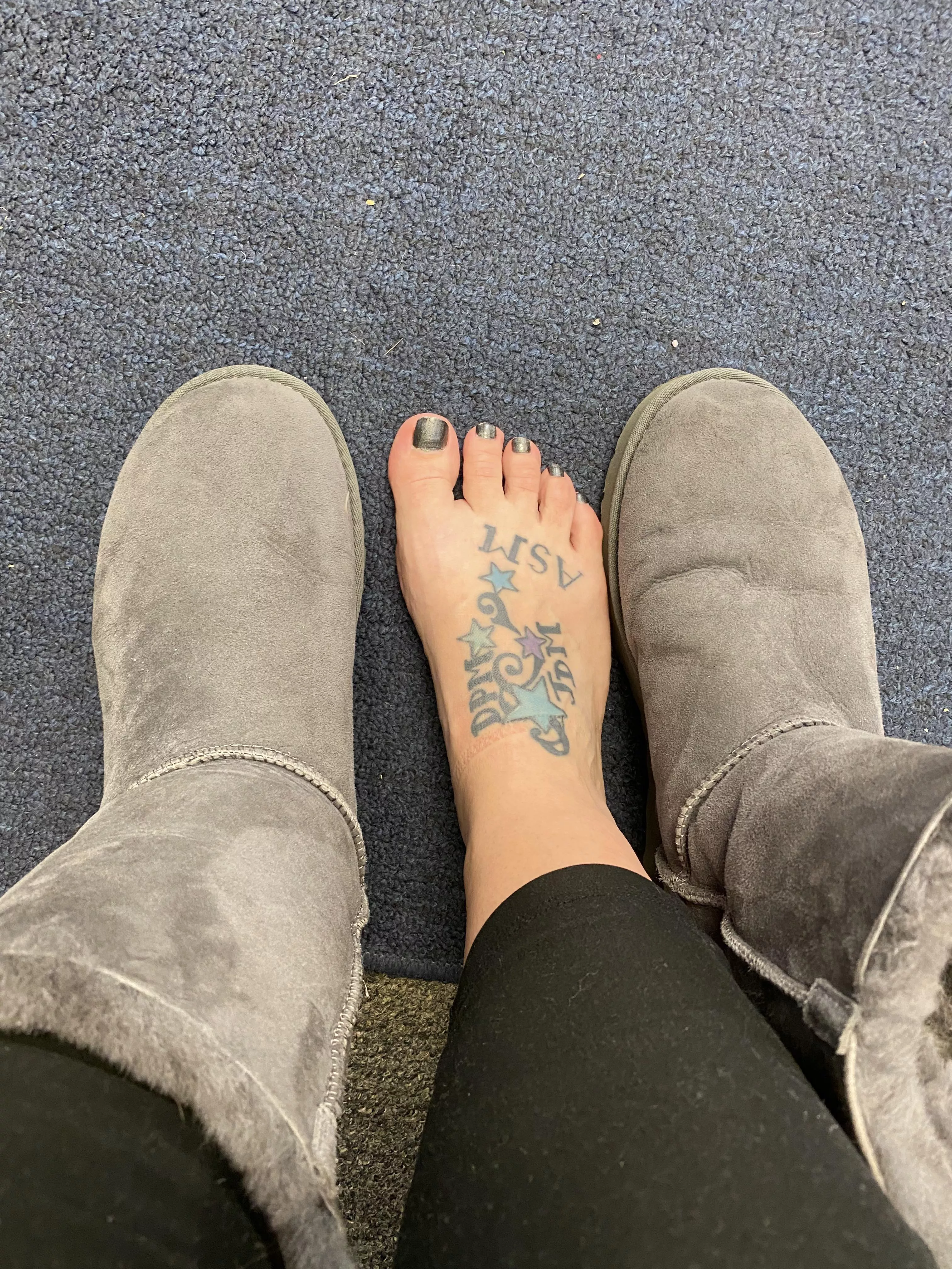 So scandalous to take off these boots at the doctor’s office…