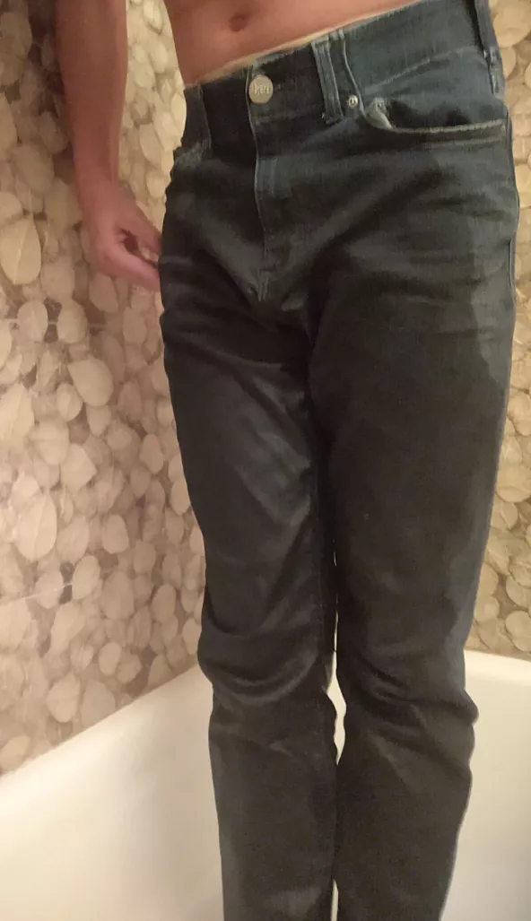 soaking my jeans ðŸ¤¤ðŸ¤¤ðŸ¤¤ (MtF 19)