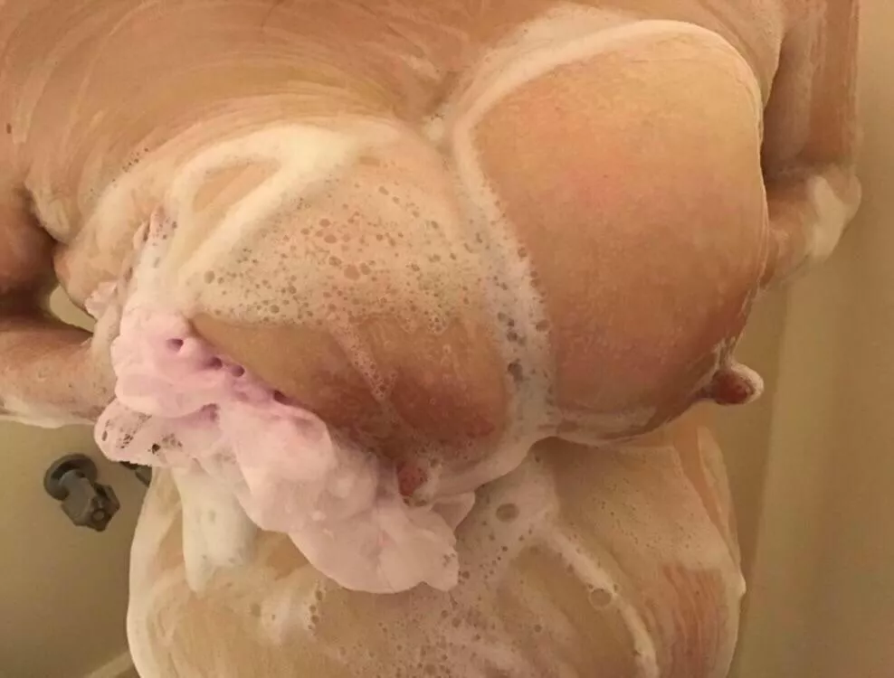 Soapy b(.)(.)bs [F]