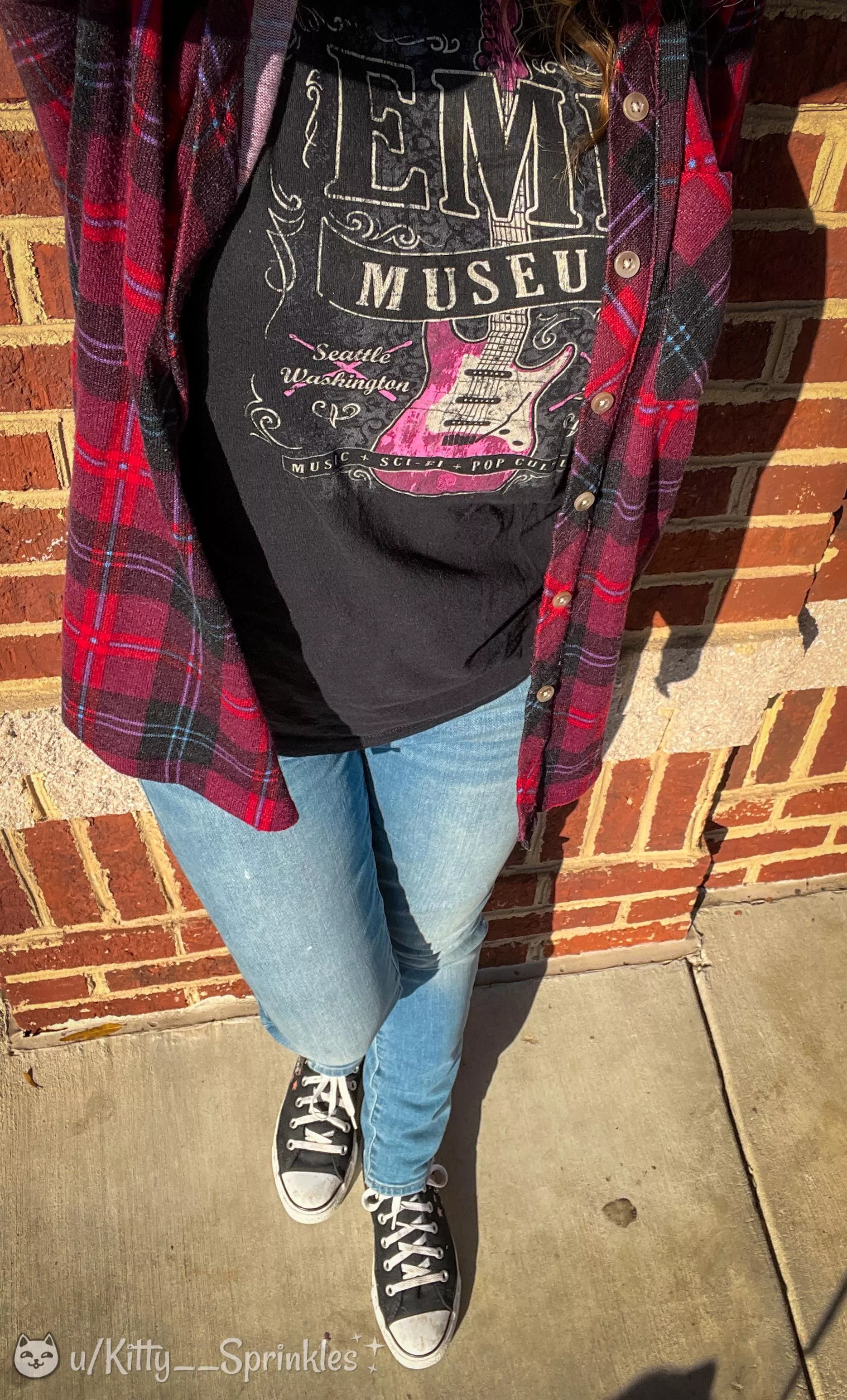 Some days you just gotta rock some grunge with mosh stained chucks! (=^•^=) [f]