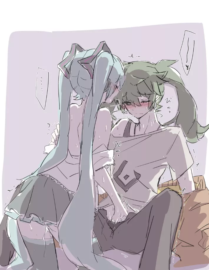 Someone else posted Miku x sand Miku. Is this a thing? This should be a thing :)