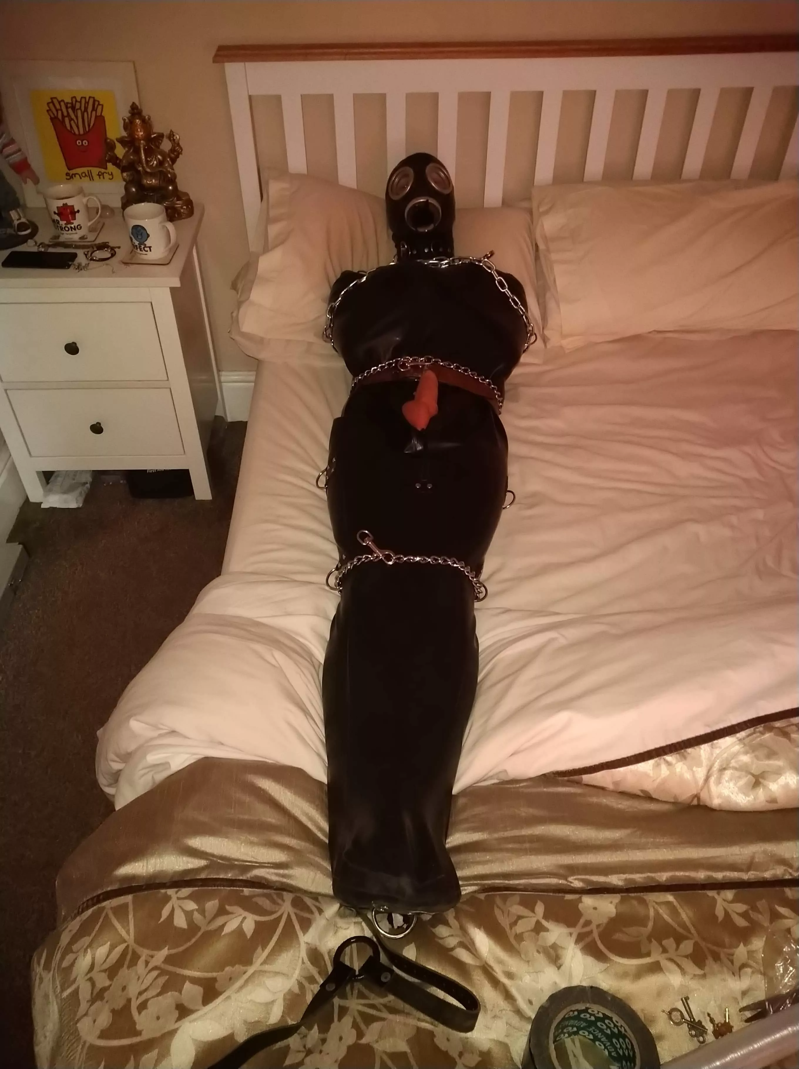 Soo horny all trapped tight in rubber/rubber sleepsack & chains & a gas mask ;)