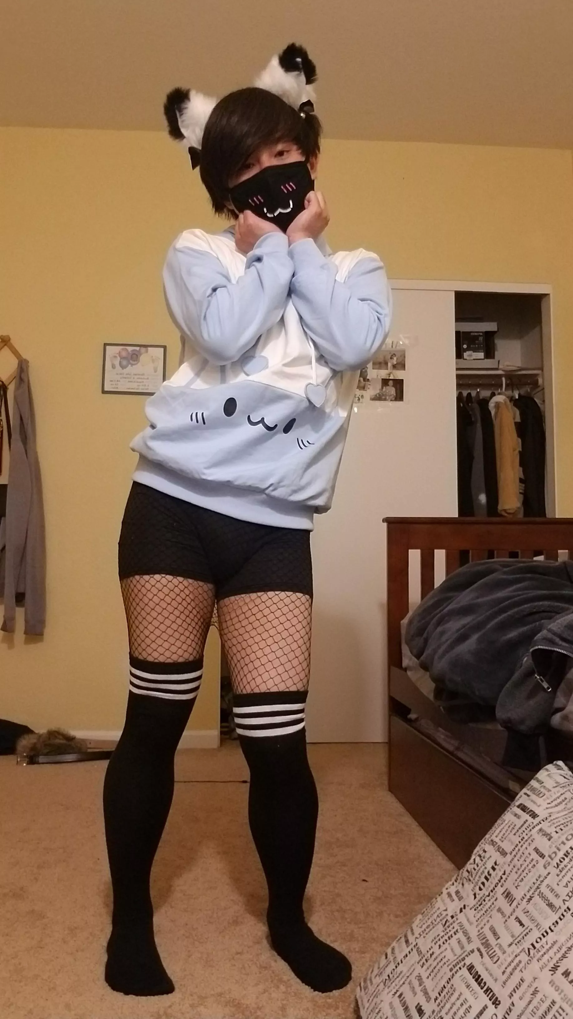 Starting to like overknees+fishnets