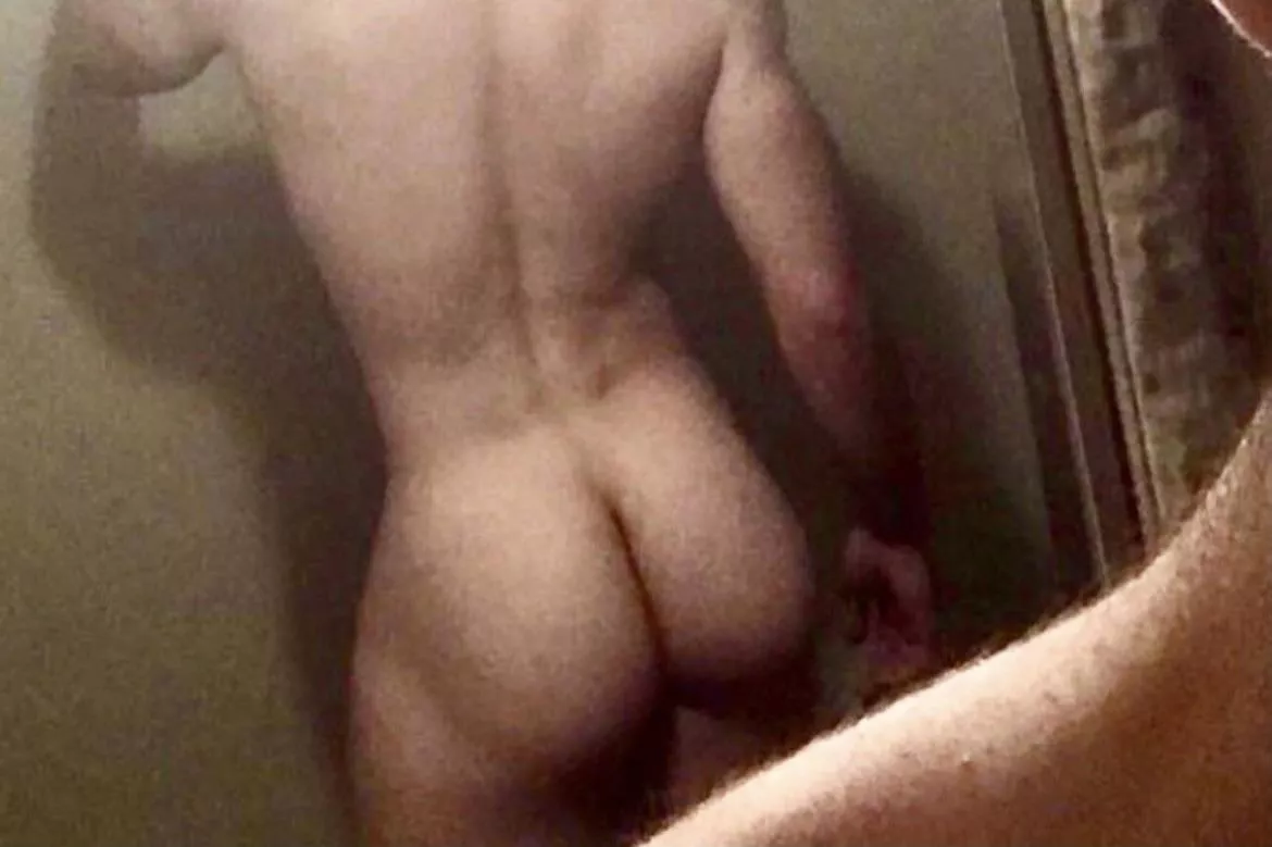 straight life, bi dl fit, looking for other curious fit dudes