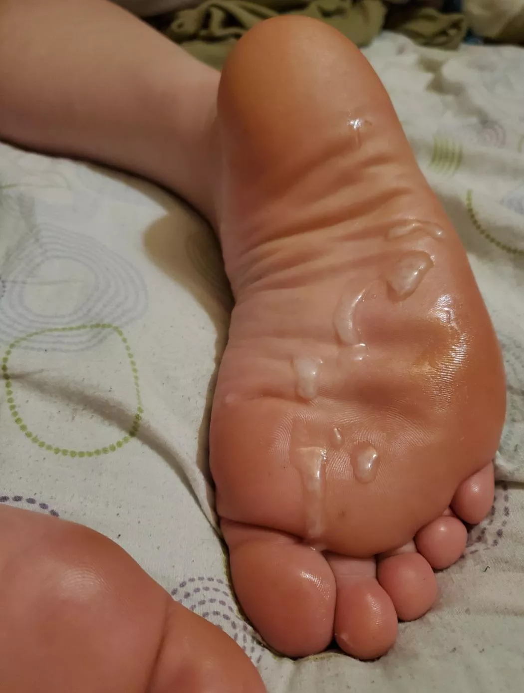 stroking time guys! ðŸ’¦ðŸ’¦ Enjoy my Wifes ðŸ‘£