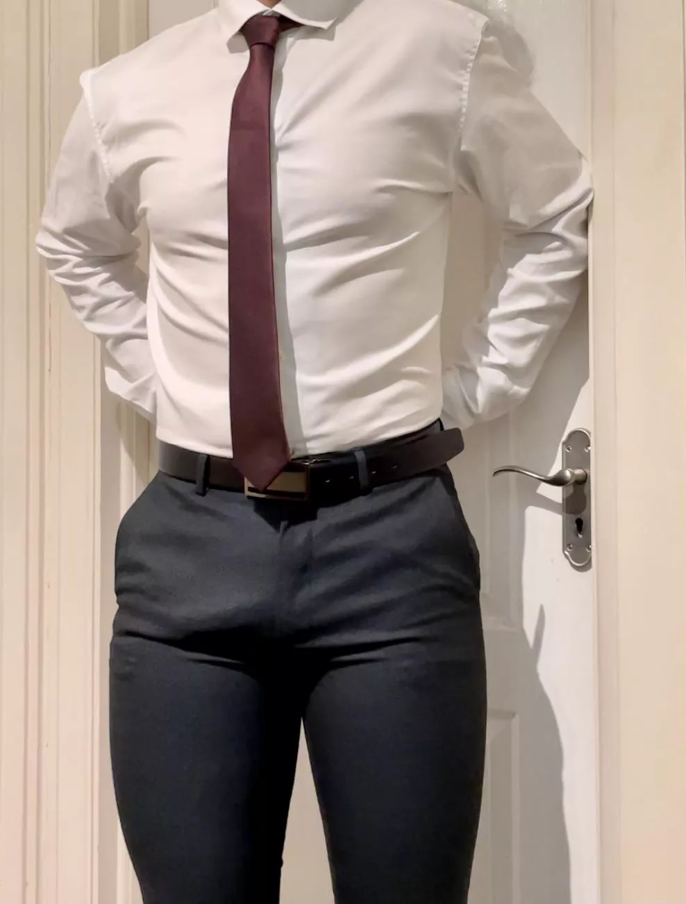 Suit bulge