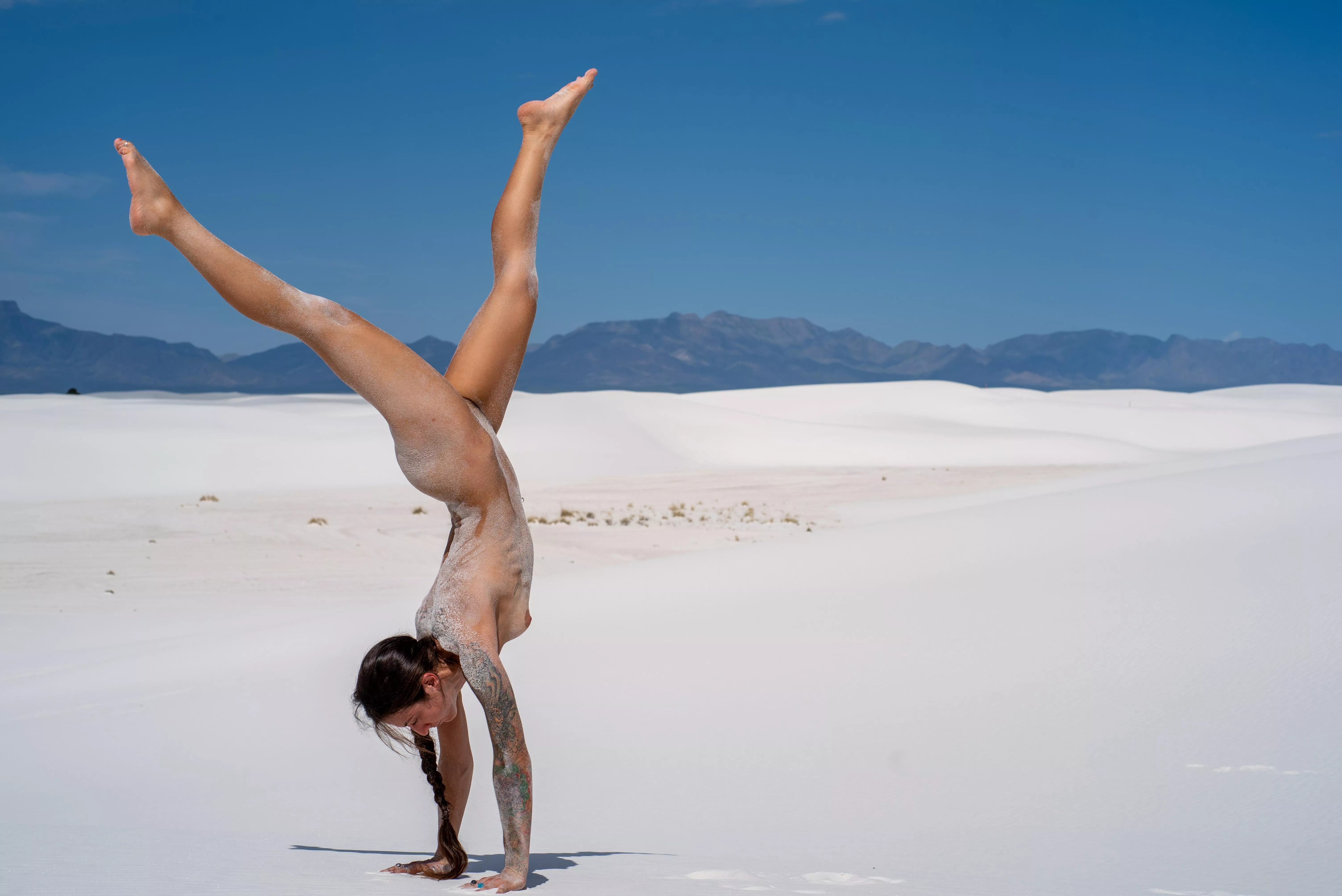 Sunday funday handstand time at white sands national park (f)