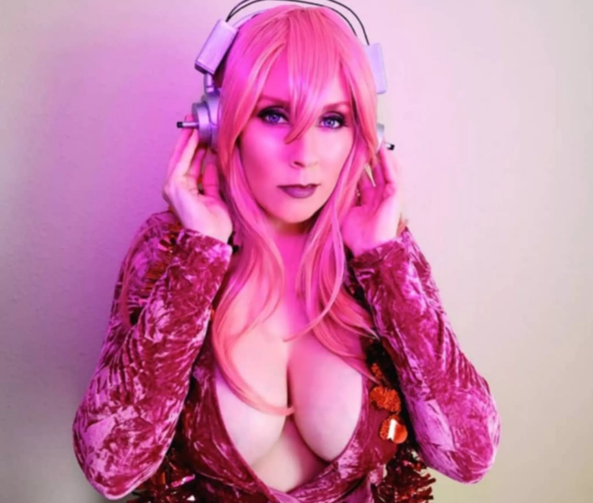 Super Sonico by Raven Widow