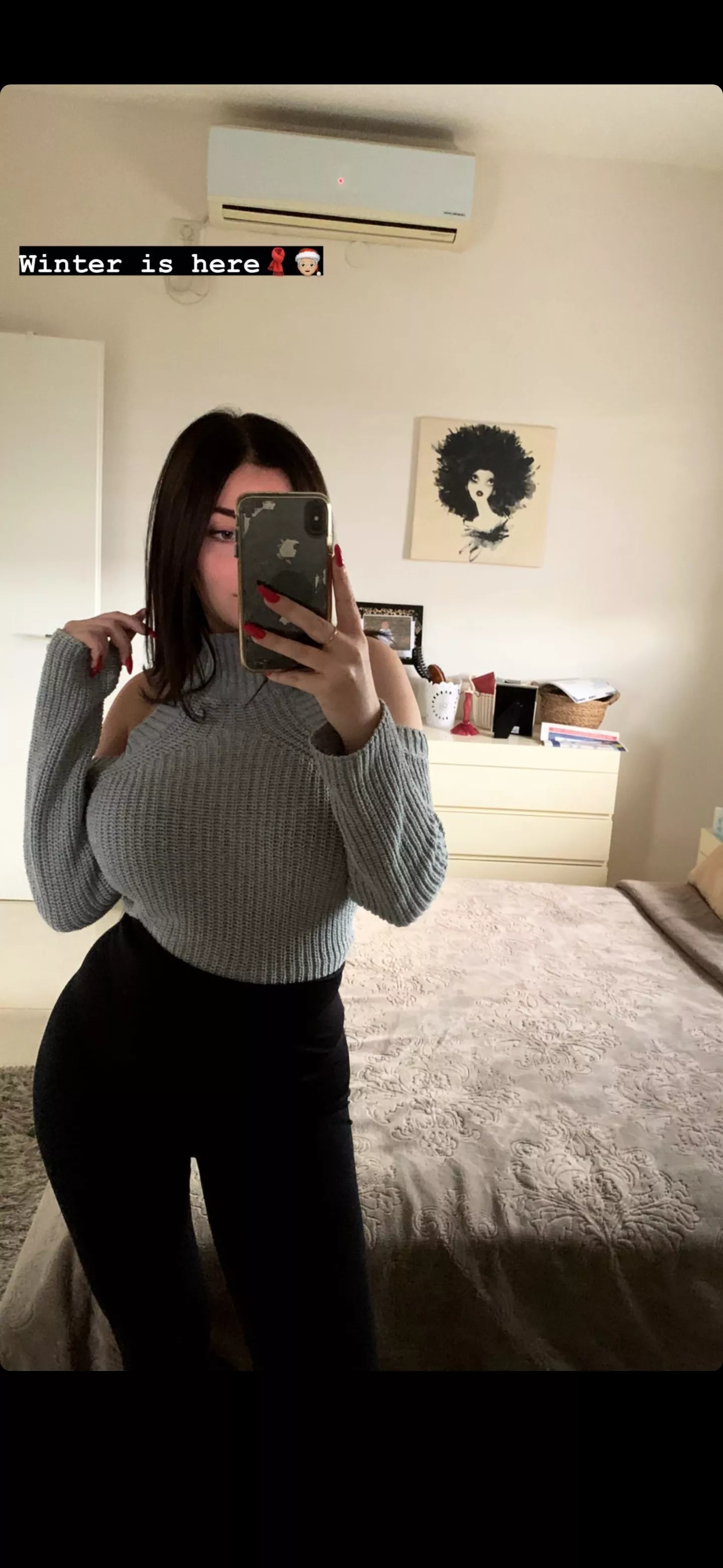 Sweater tits