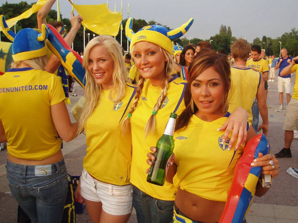 Sweden fangirls