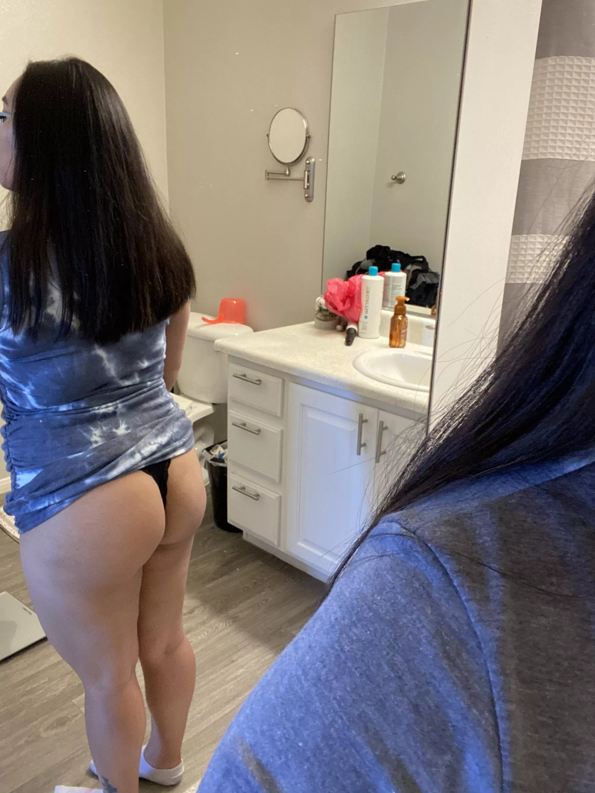 Tell me what you’d do to my Filipina gf phat ass kik. Ryry719