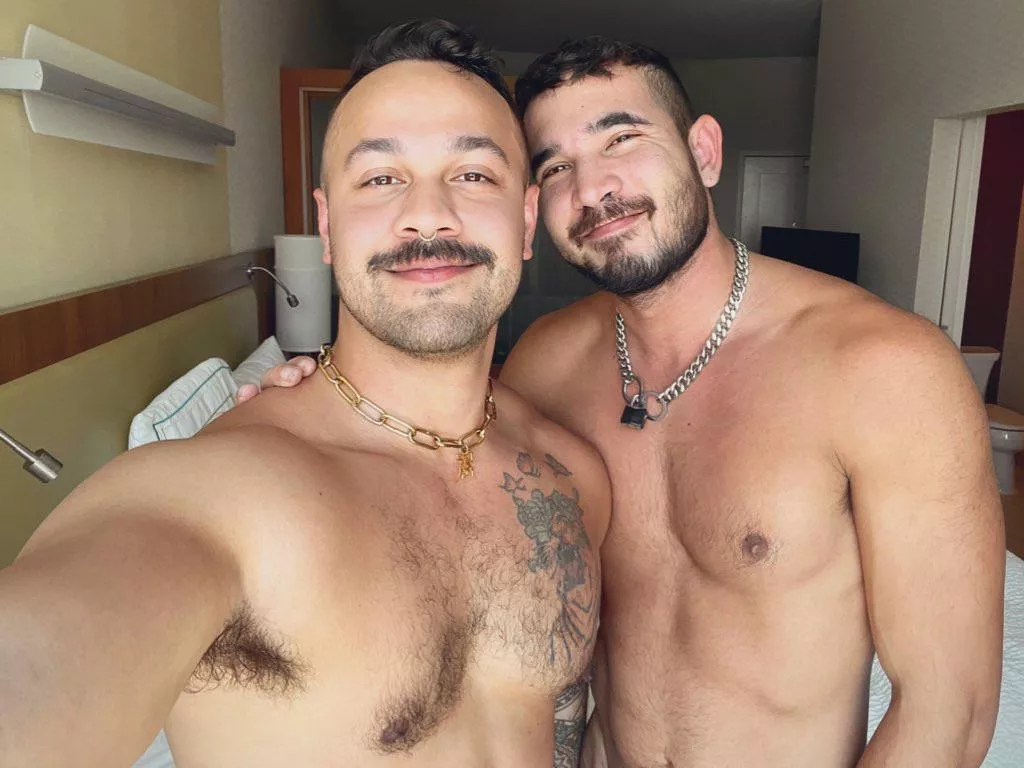 That hotel lighting just hits different 💕🐺🐶💕