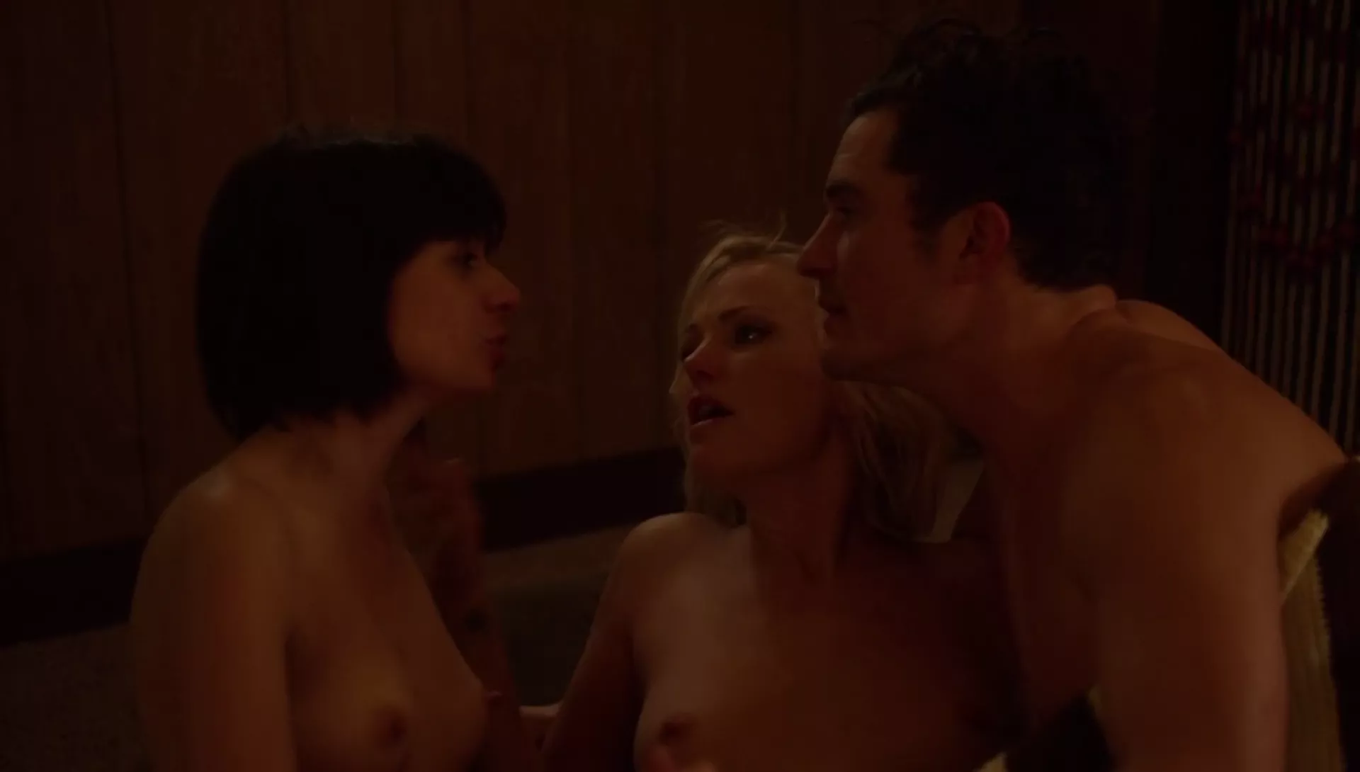 [The Big Bang Theory/Watchmen] Kate Micucci & Malin Akerman