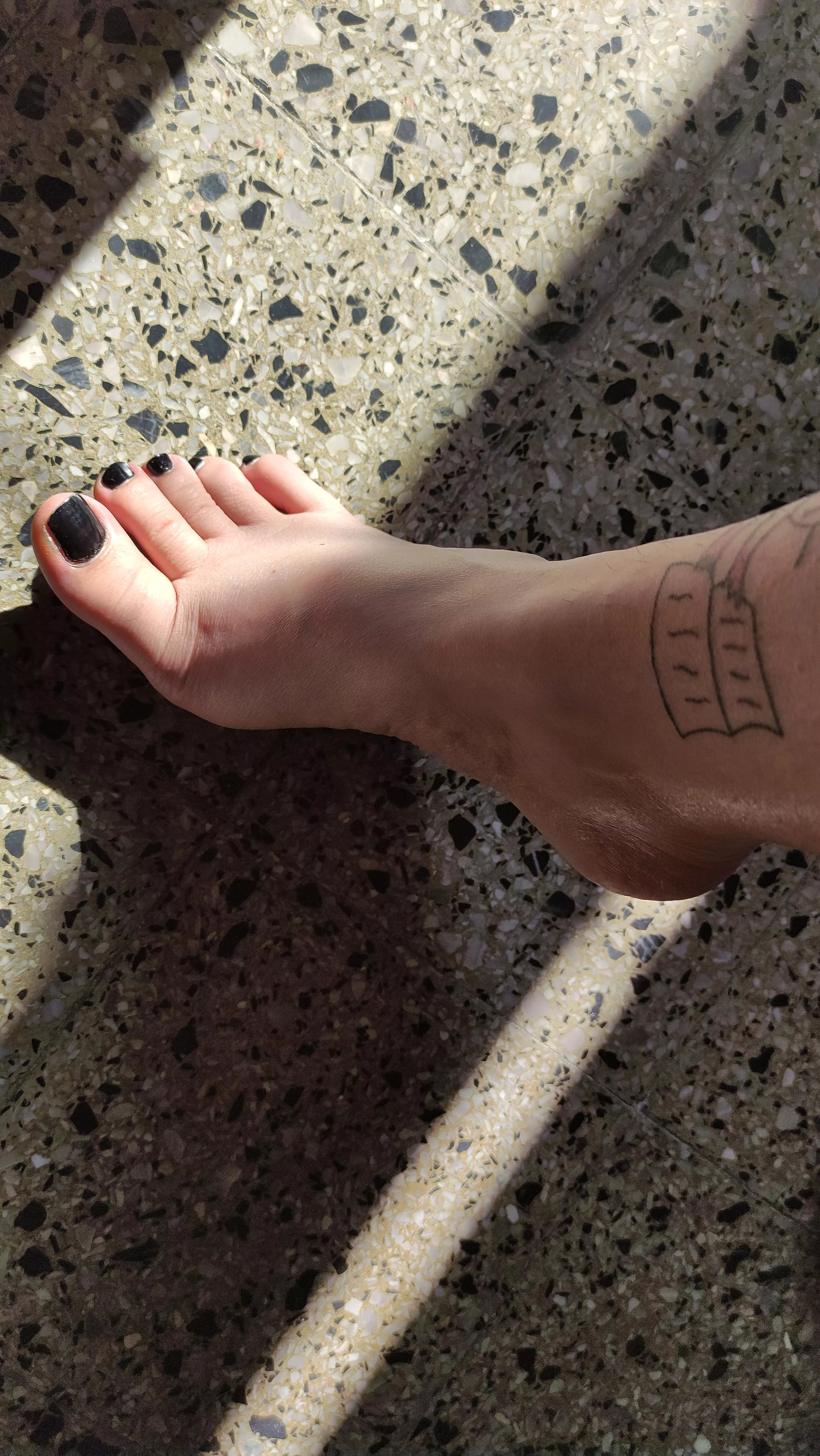 The feet of a goddess by the morning