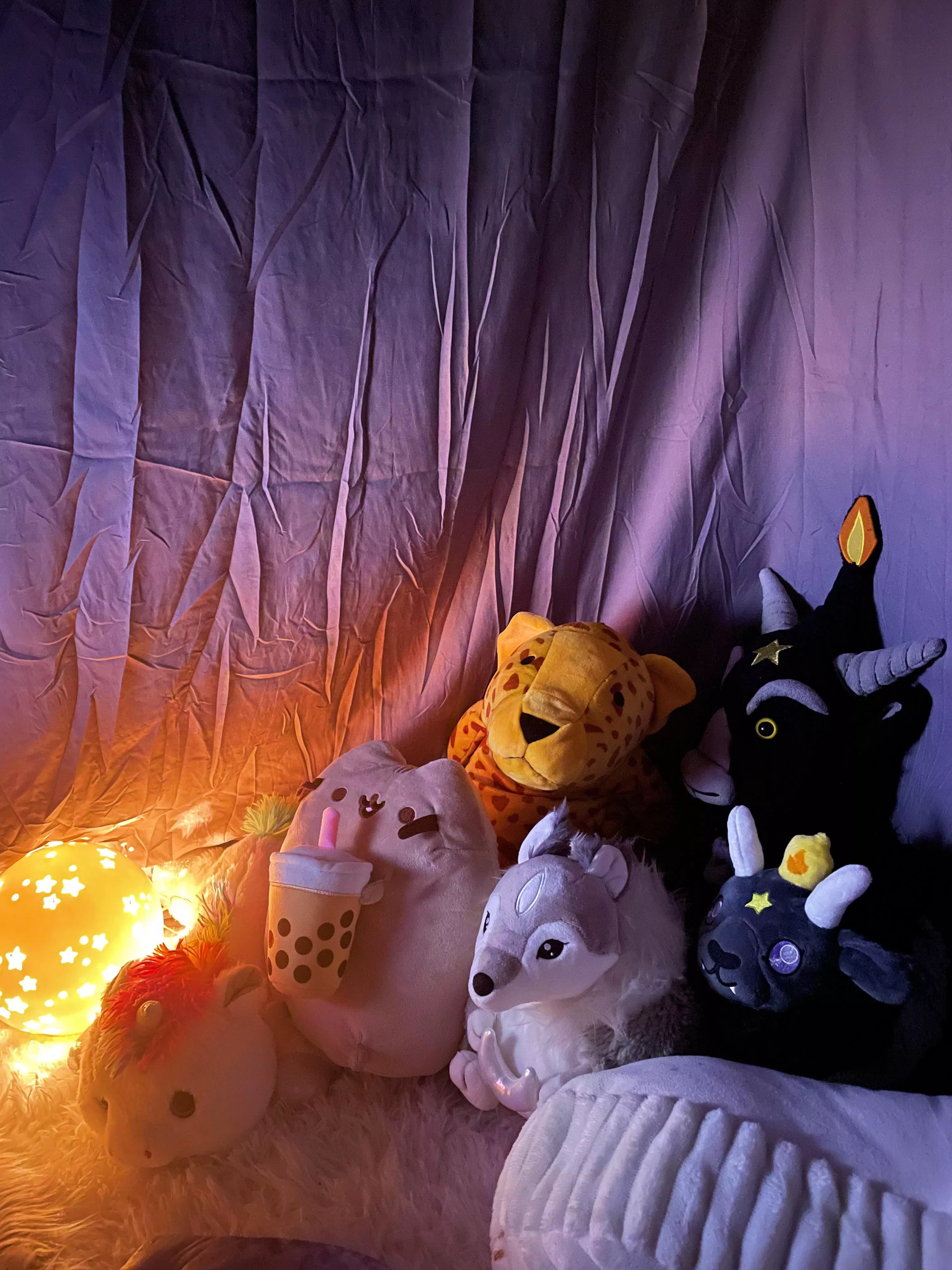 The stuffies and I are watching Owl House in the fort ✨