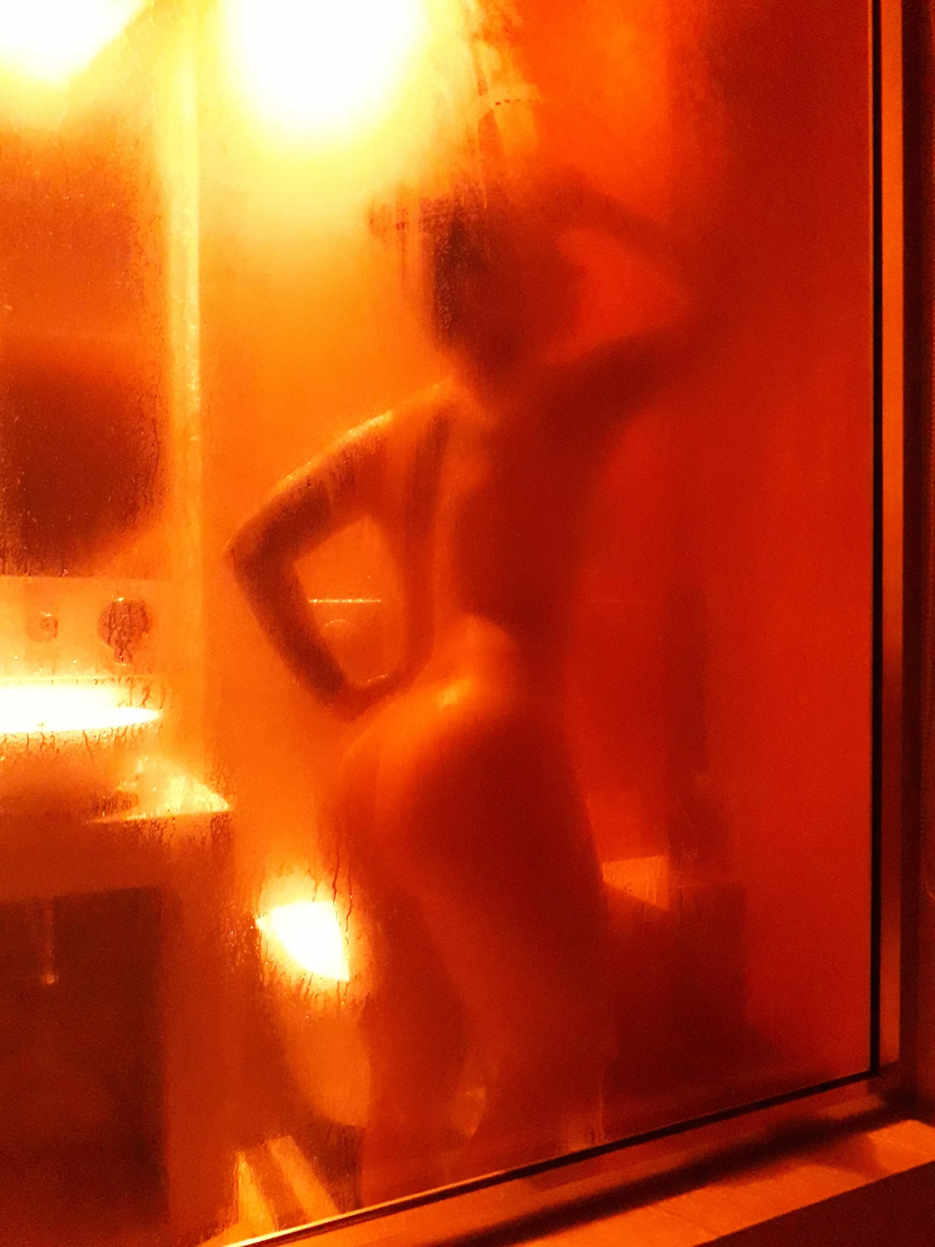 The window in the bathroom provokes the creation of such photos 😈 If you want to see the rest, then look for the link in the comments 😉