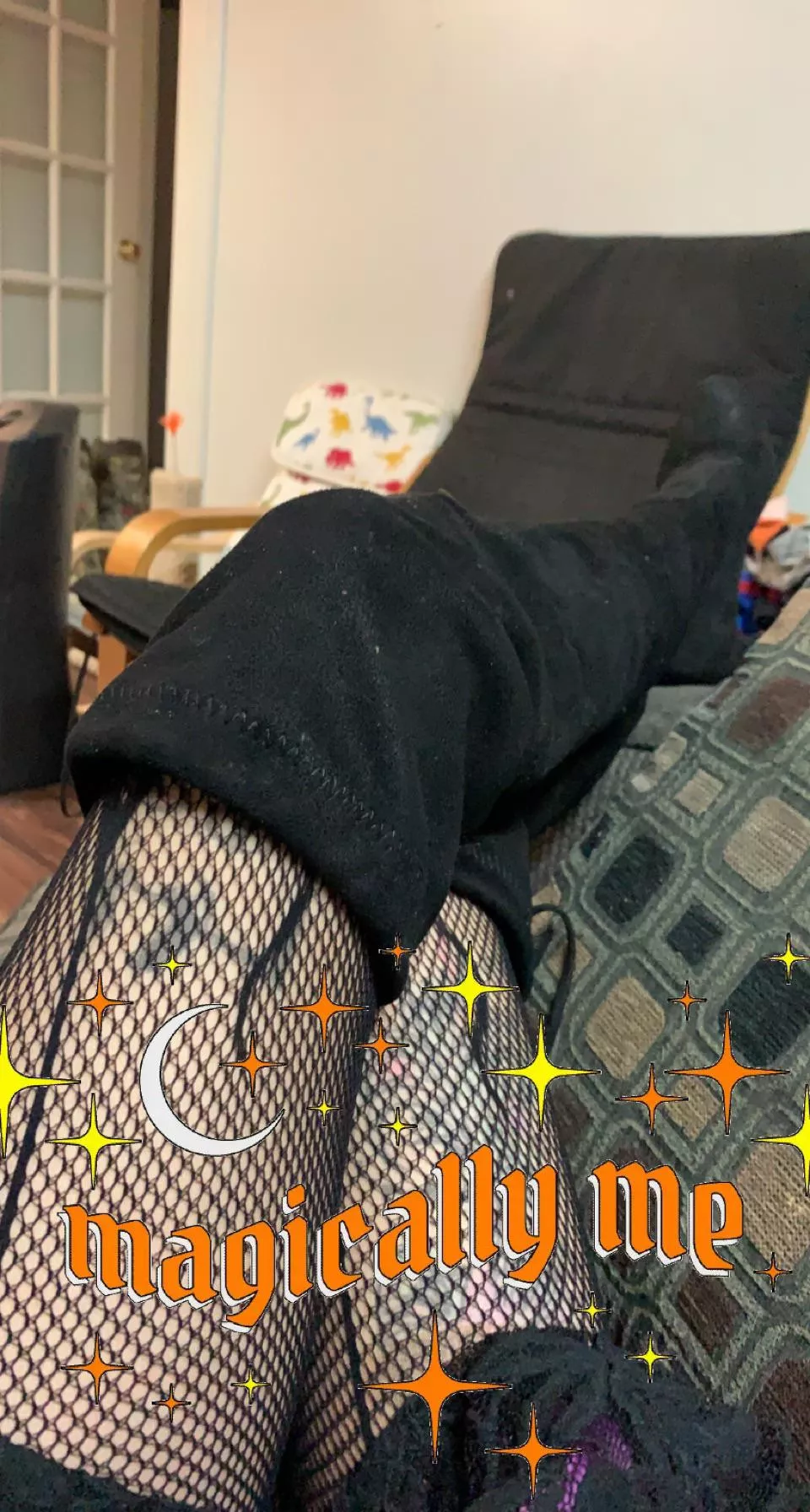 These are honestly my favourite boots they still fit with losing weight but my feet are still a bit big but uhhh the ways I feel in them still ðŸ˜ #momlife #firsthalloweenpartyinyearsthatigottodressup