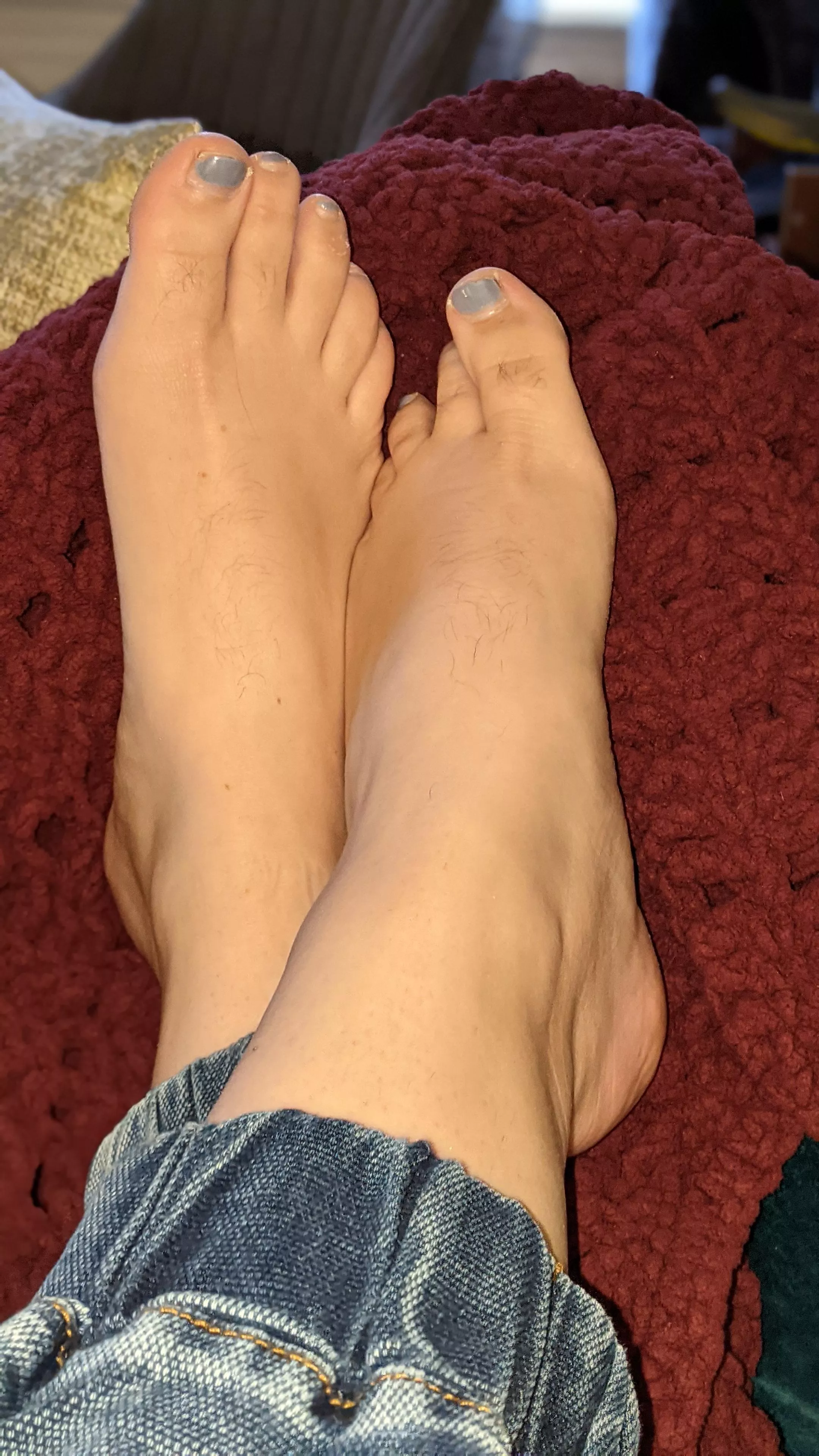 These feet deserve worshipping and a good massage.