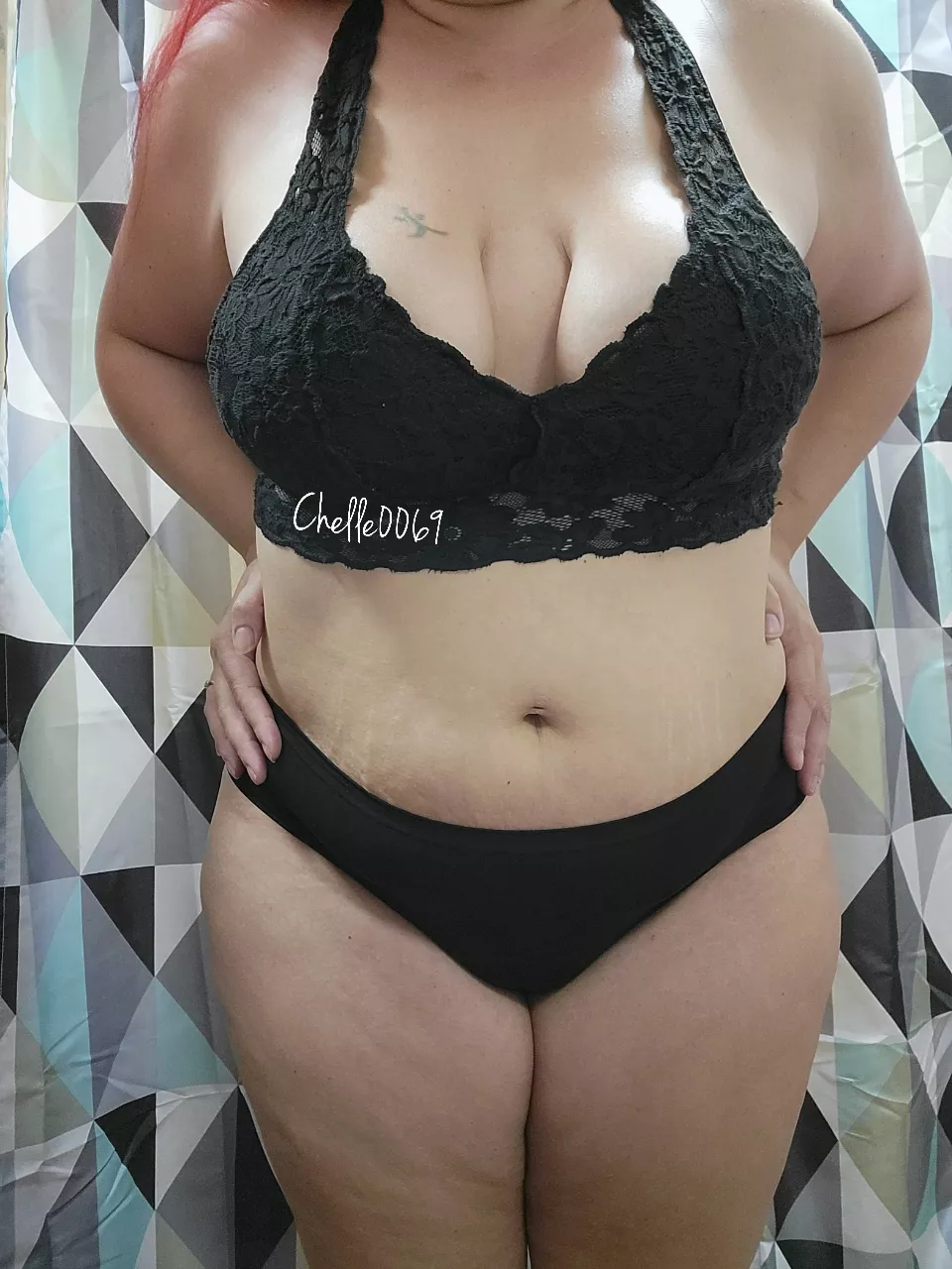 Thick and juicy in all the right places! Book a session with this Canadian milky milf and lets have some fun!:) Available now! [GFE] or [sext] & [Cam]sessions! Custom[vid] & Cock[Rate] [Fet]ish friendly! Inquire about custom/pre-made [vid] and/or