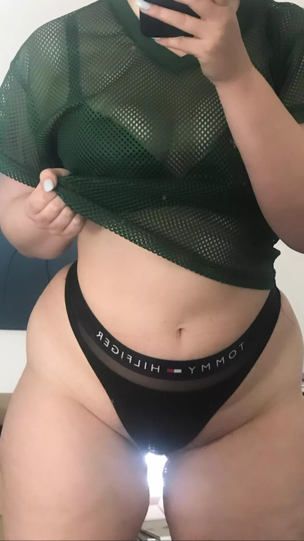 Thick thighs and hip dips, what’s better?