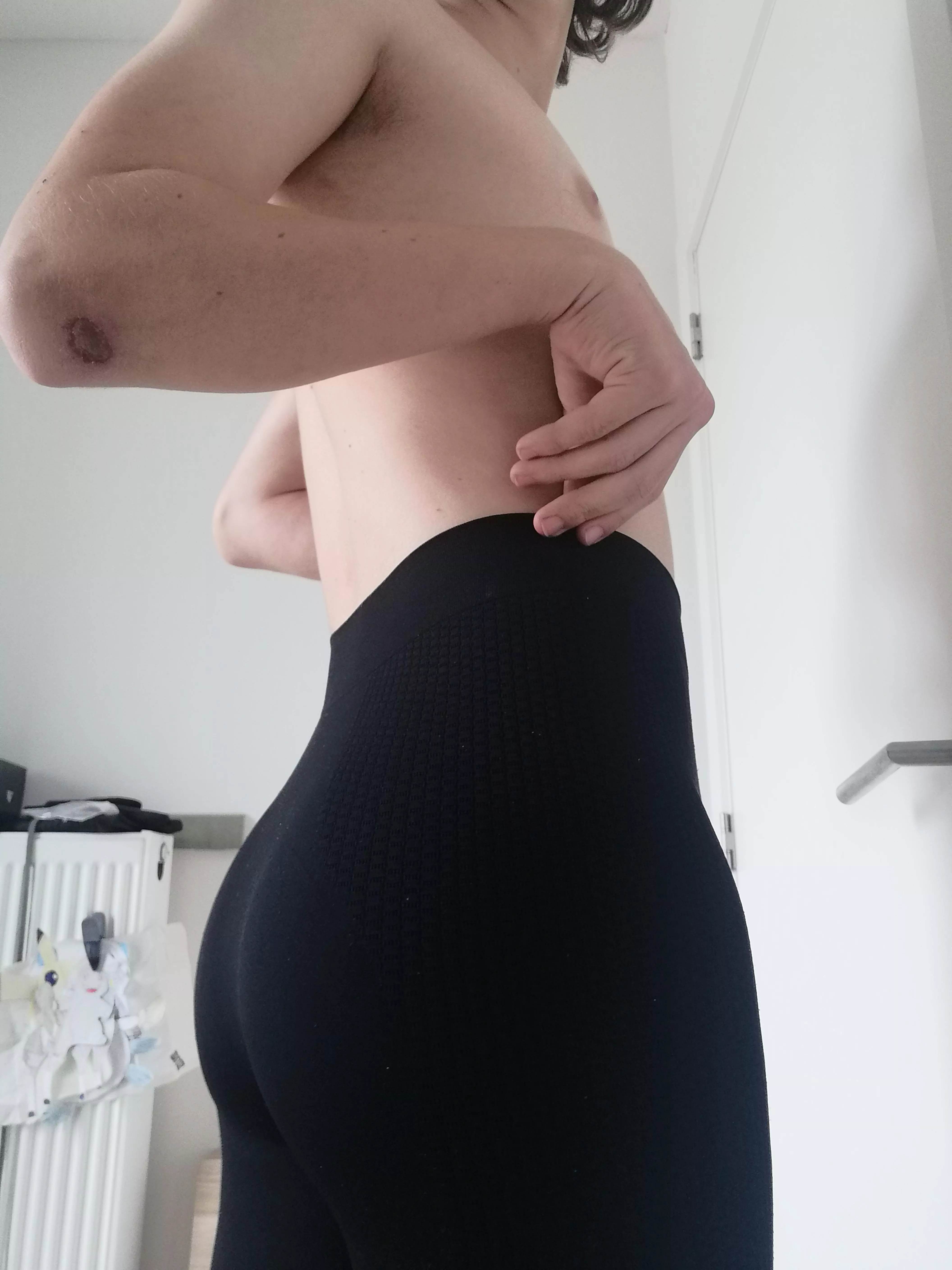 Think I could trap you with this ass?