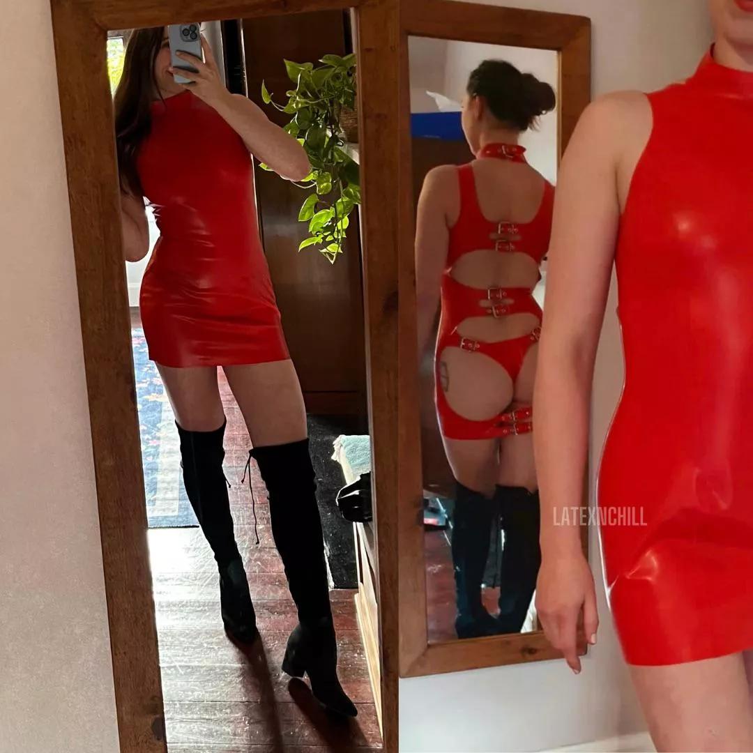 This dream dress of mine arrived today, and I enjoyed testing it out straight away! I thought Reddit would enjoy a picture so hereâ€™s two views before shiner!