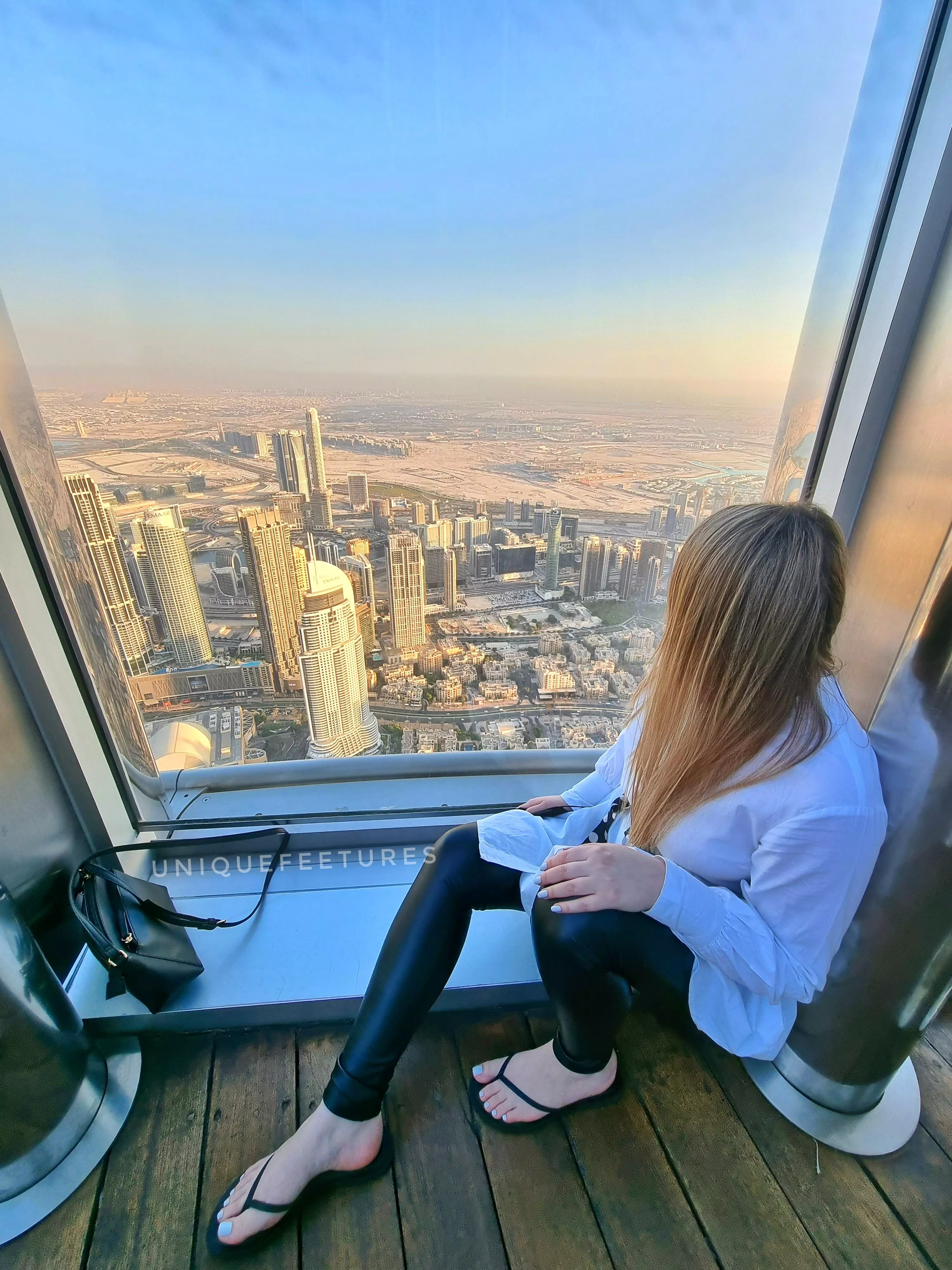 This view was so beautiful 😍would you worship my feet way up in the sky ? 🤭