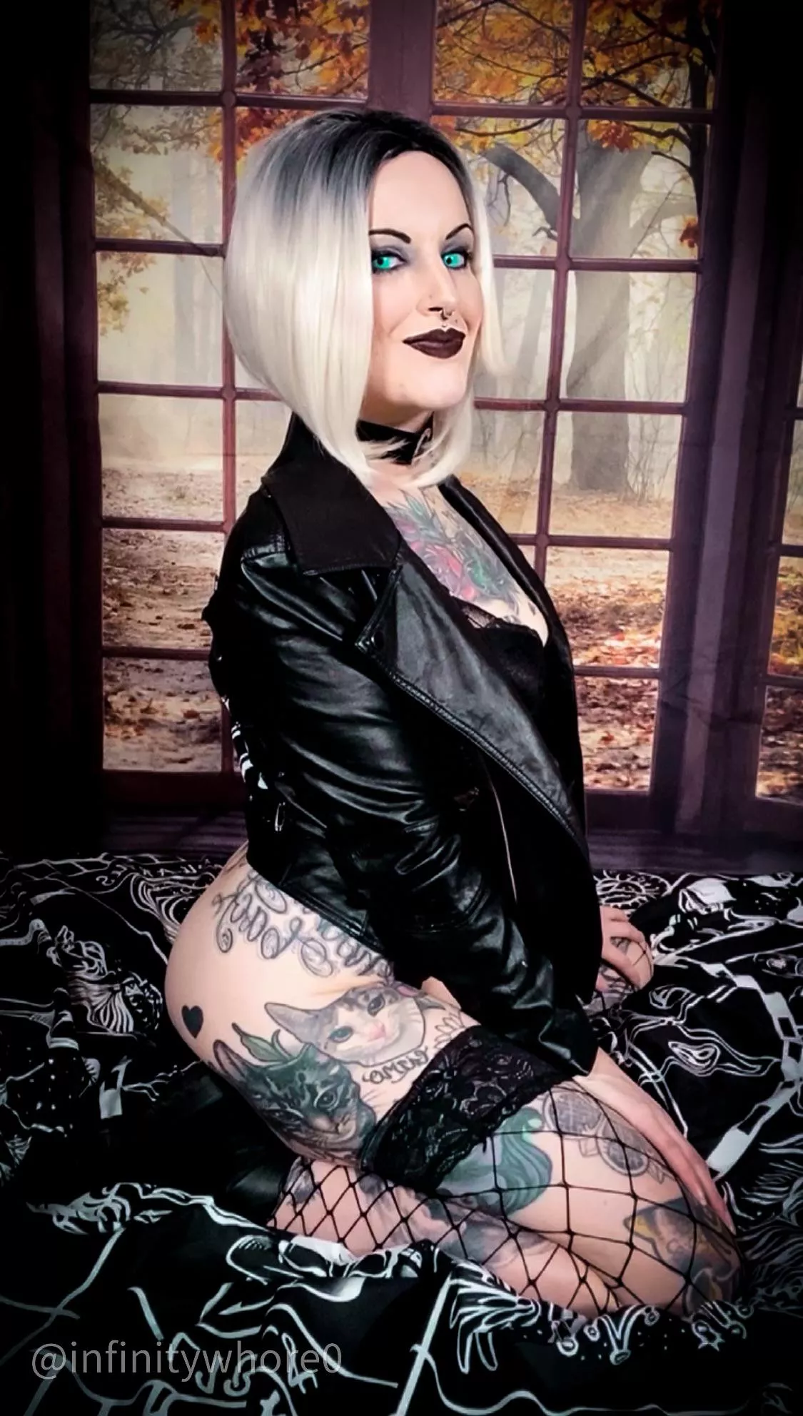 Tiffany Valentine Ray from The Bride of Chucky cosplay by InfinityWhore 🖤