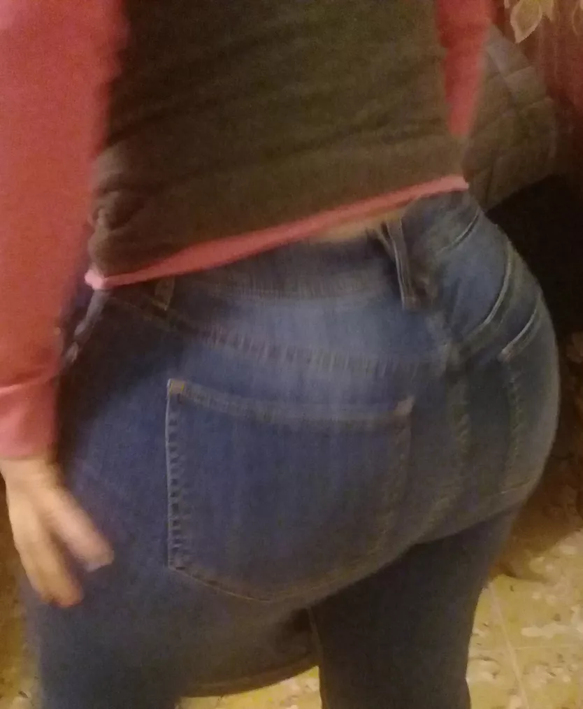 Tight Blurry Ass