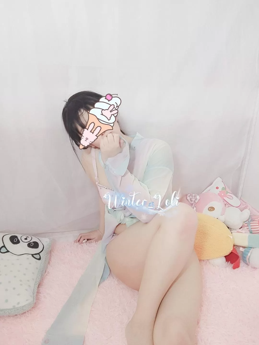 tiny asian gurl â™¥ 18, petite, 4'9 â™¥