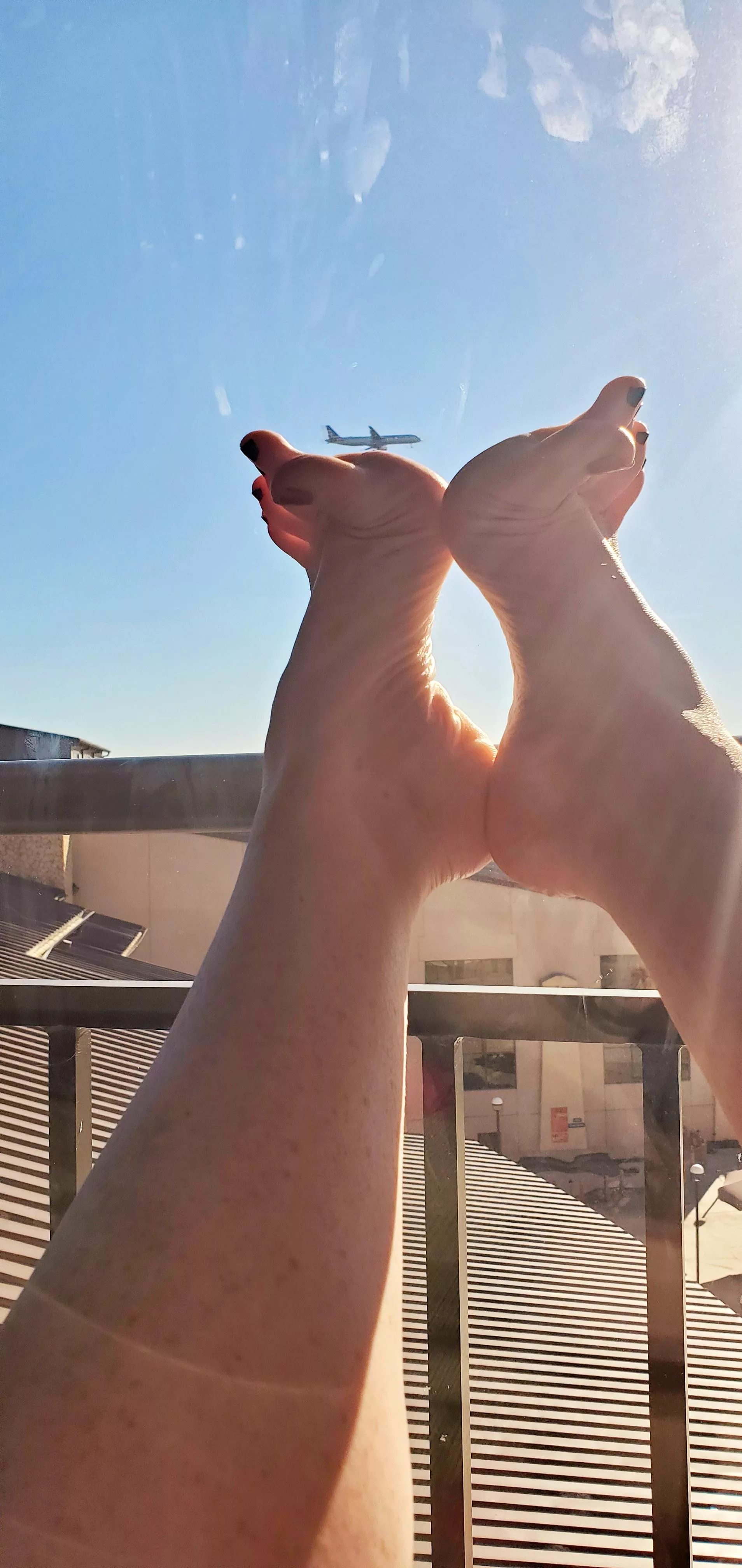 Try as you might you can't escape these soles... the skies not the limit with this goddess 😈 😉👄❤👅