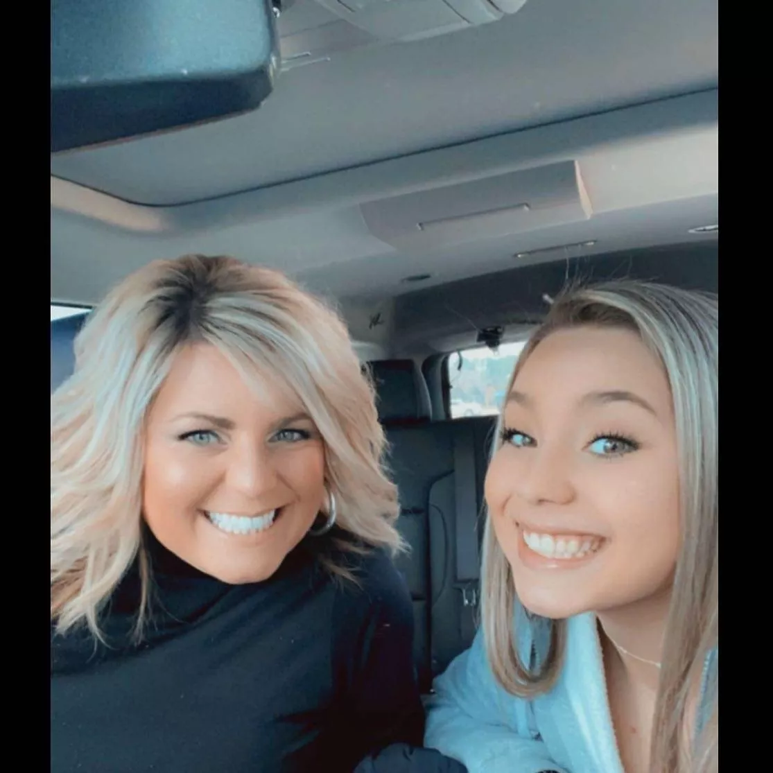 Two sexy blondes ðŸ–¤ðŸ¤ beautiful mother/daughter duo