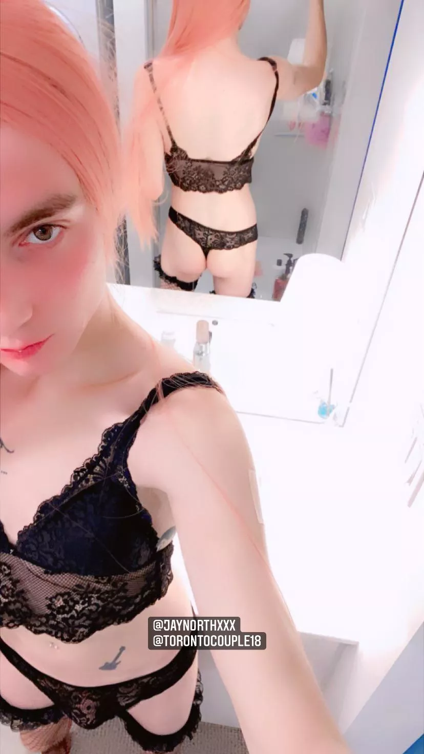 Undress me and teach me to be your fuck toy 💦💦💦