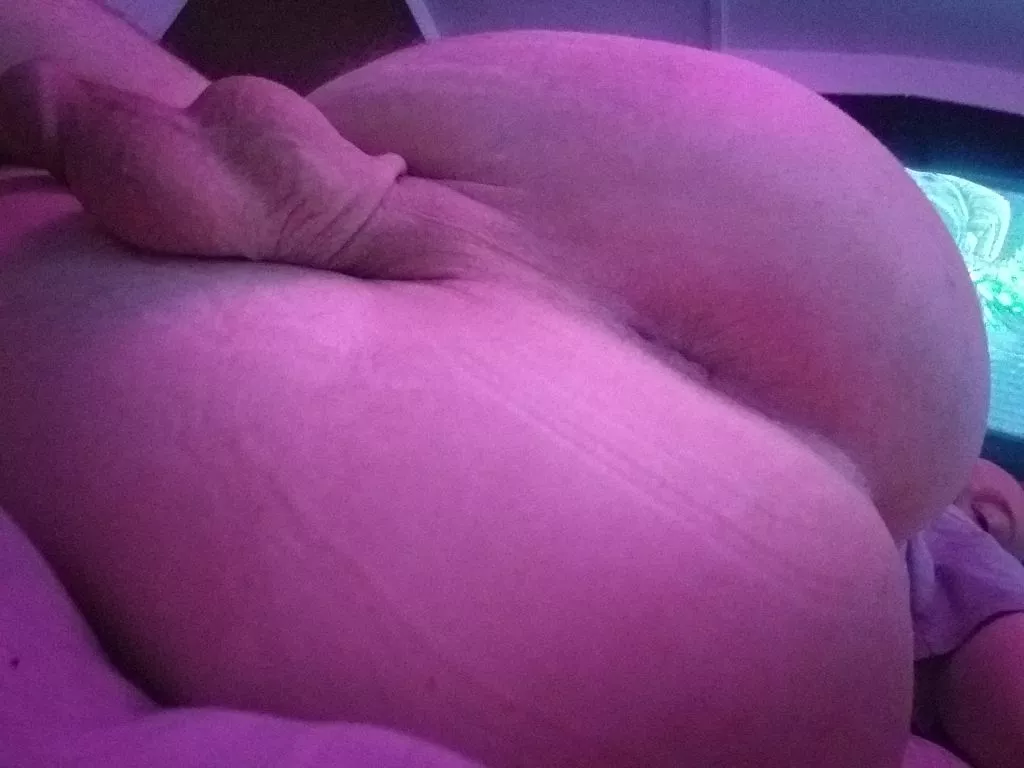 Upvote if you would fill my tight ass