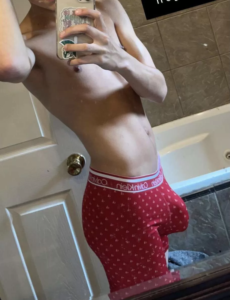 Upvote if youâ€™d worship this hung twink ðŸ˜ˆ